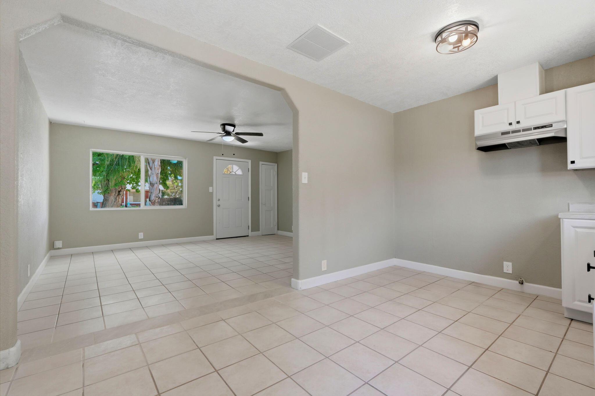 893 N 2nd St, Porterville, CA 93257