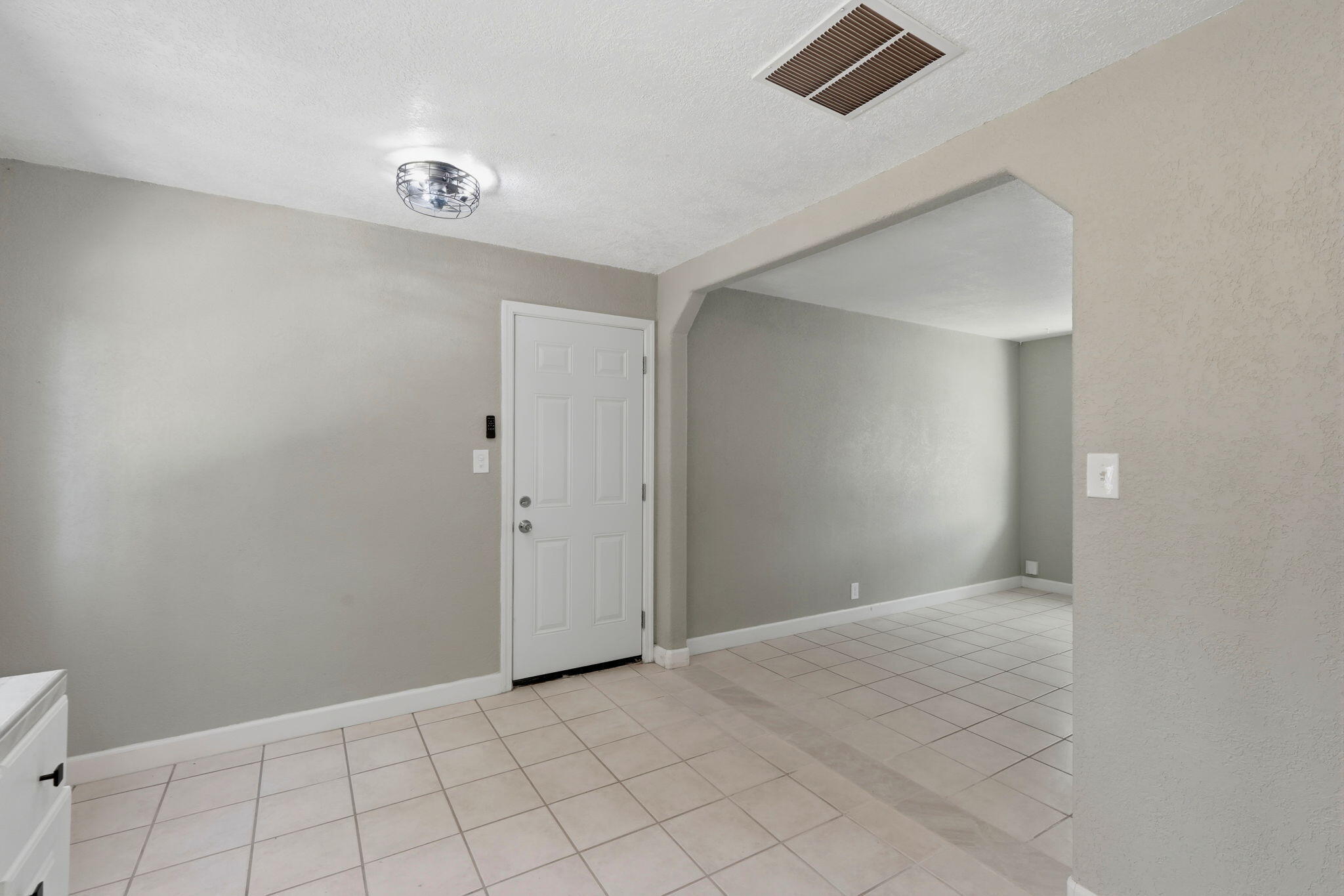 893 N 2nd St, Porterville, CA 93257