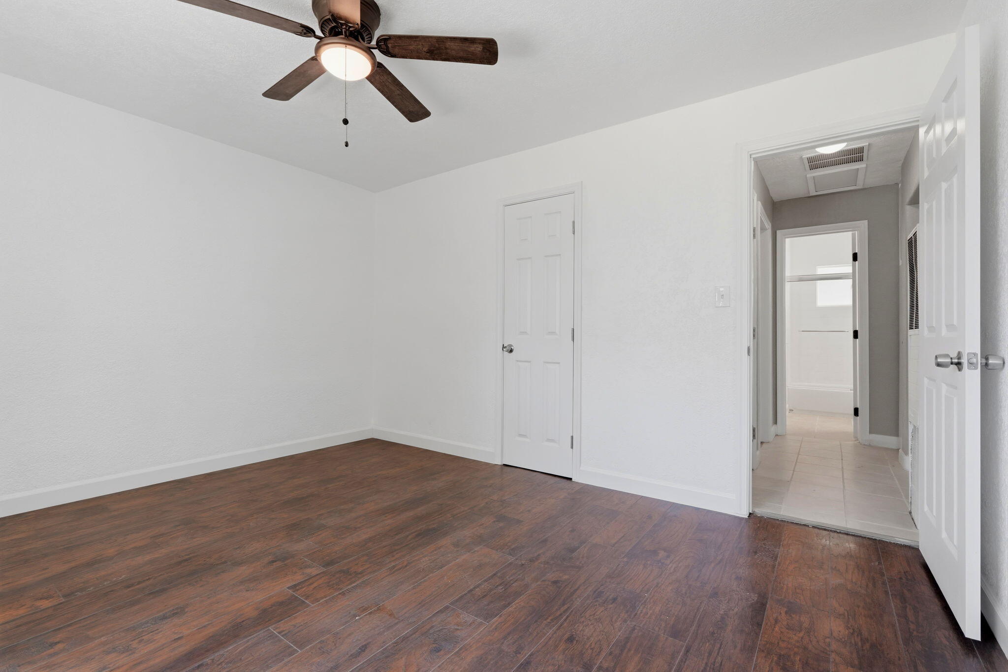893 N 2nd St, Porterville, CA 93257