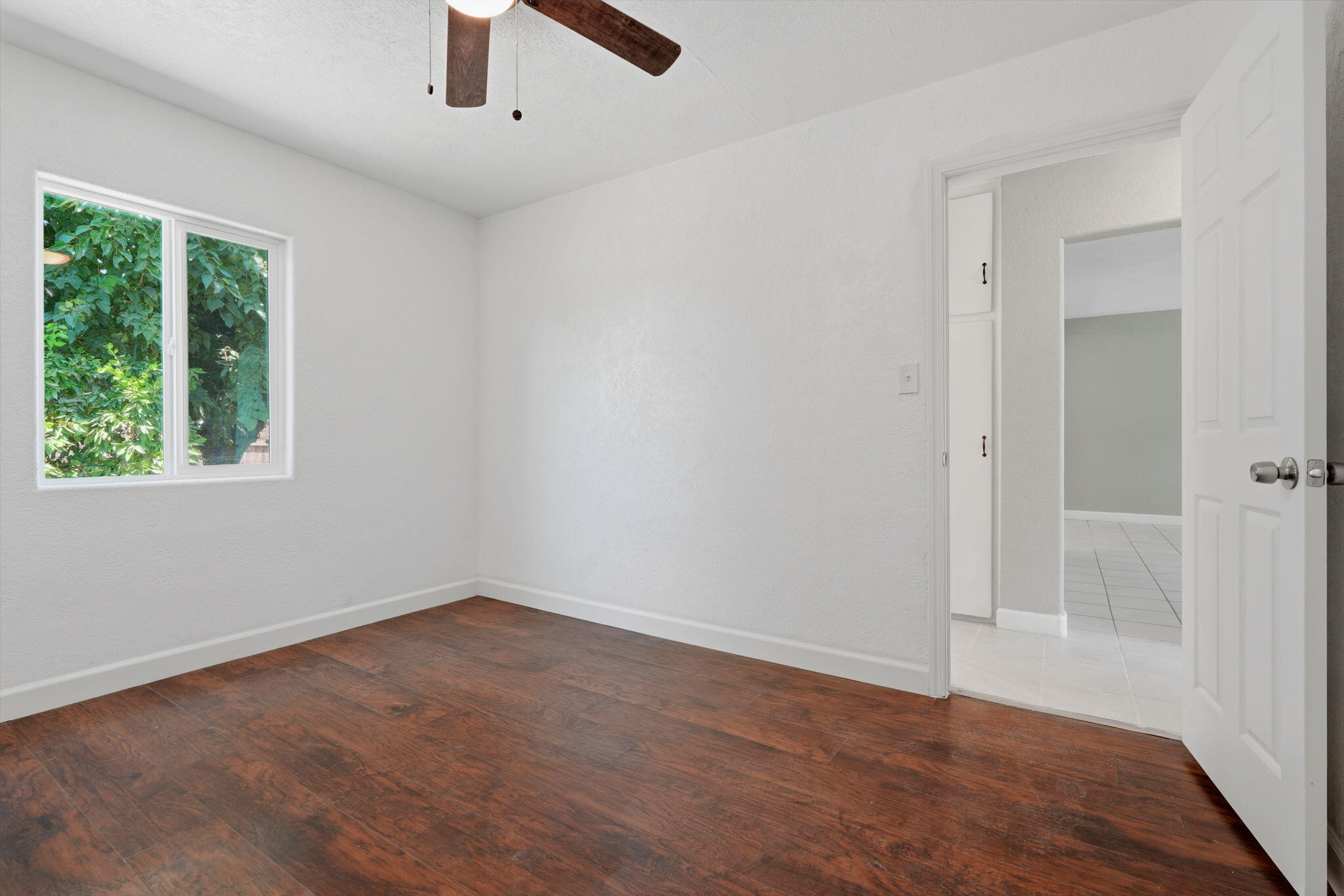 893 N 2nd St, Porterville, CA 93257