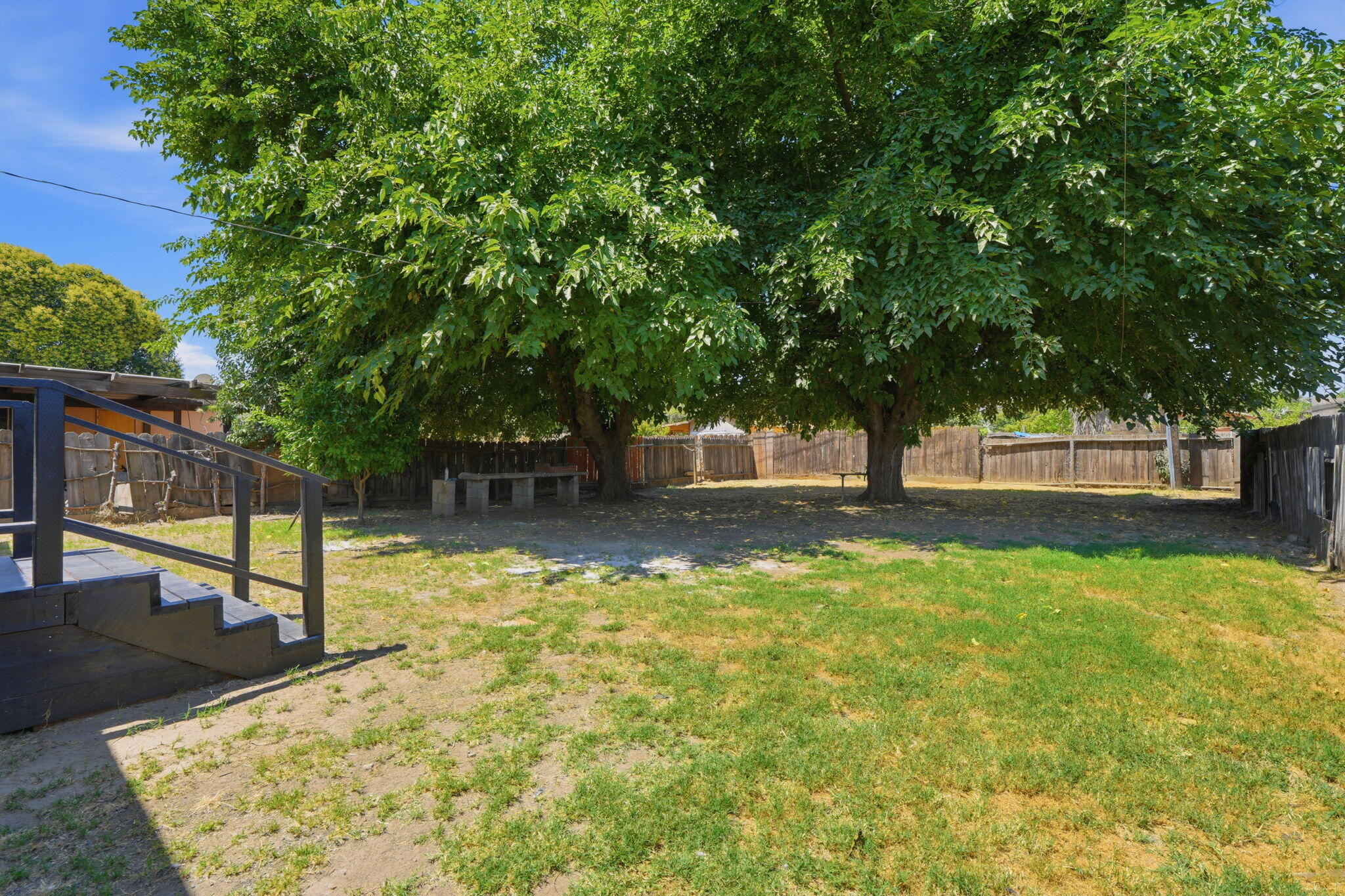 893 N 2nd St, Porterville, CA 93257