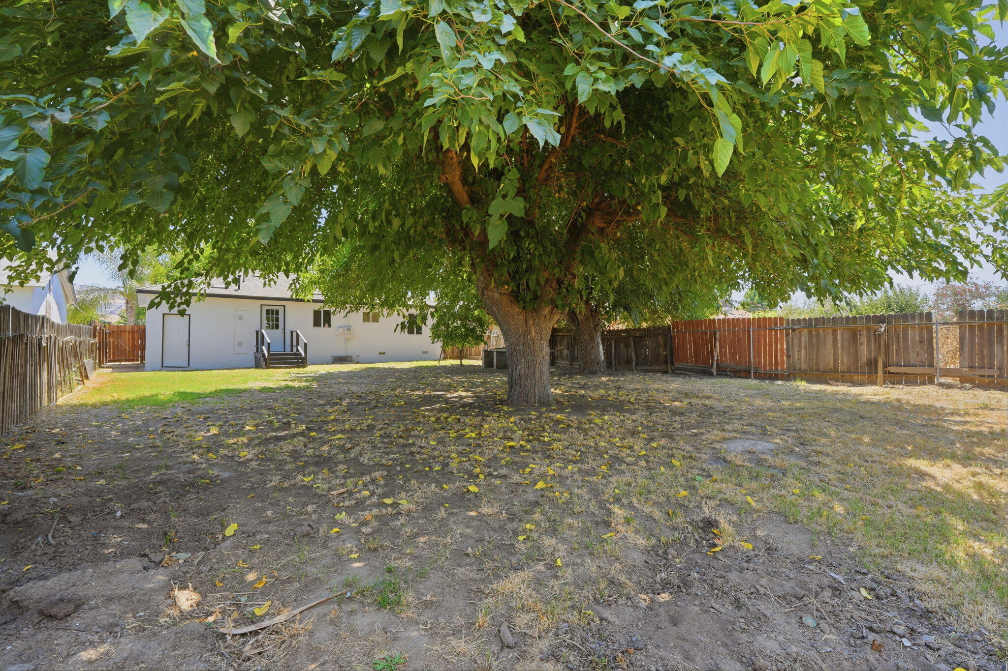 893 N 2nd St, Porterville, CA 93257