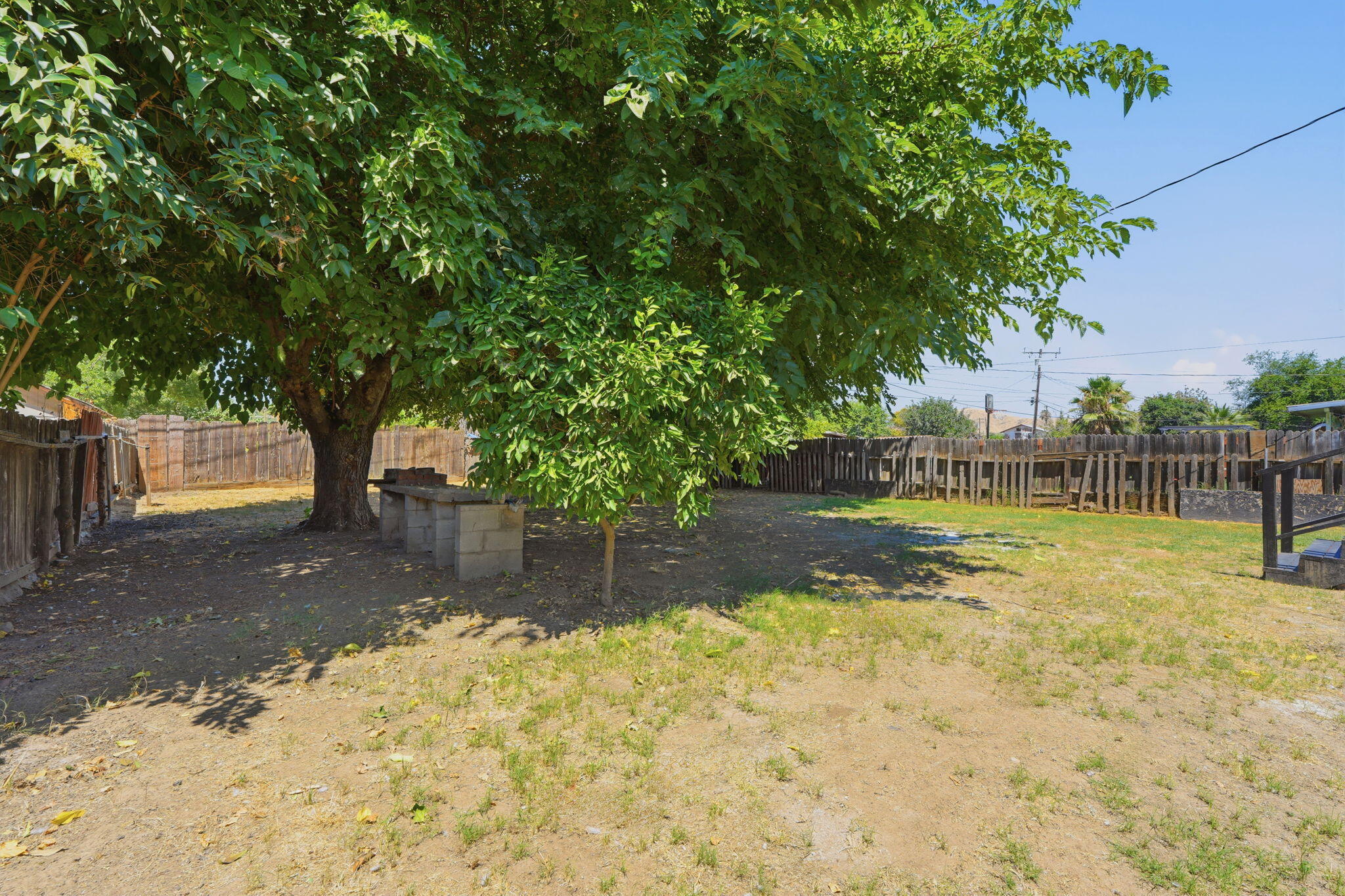 893 N 2nd St, Porterville, CA 93257