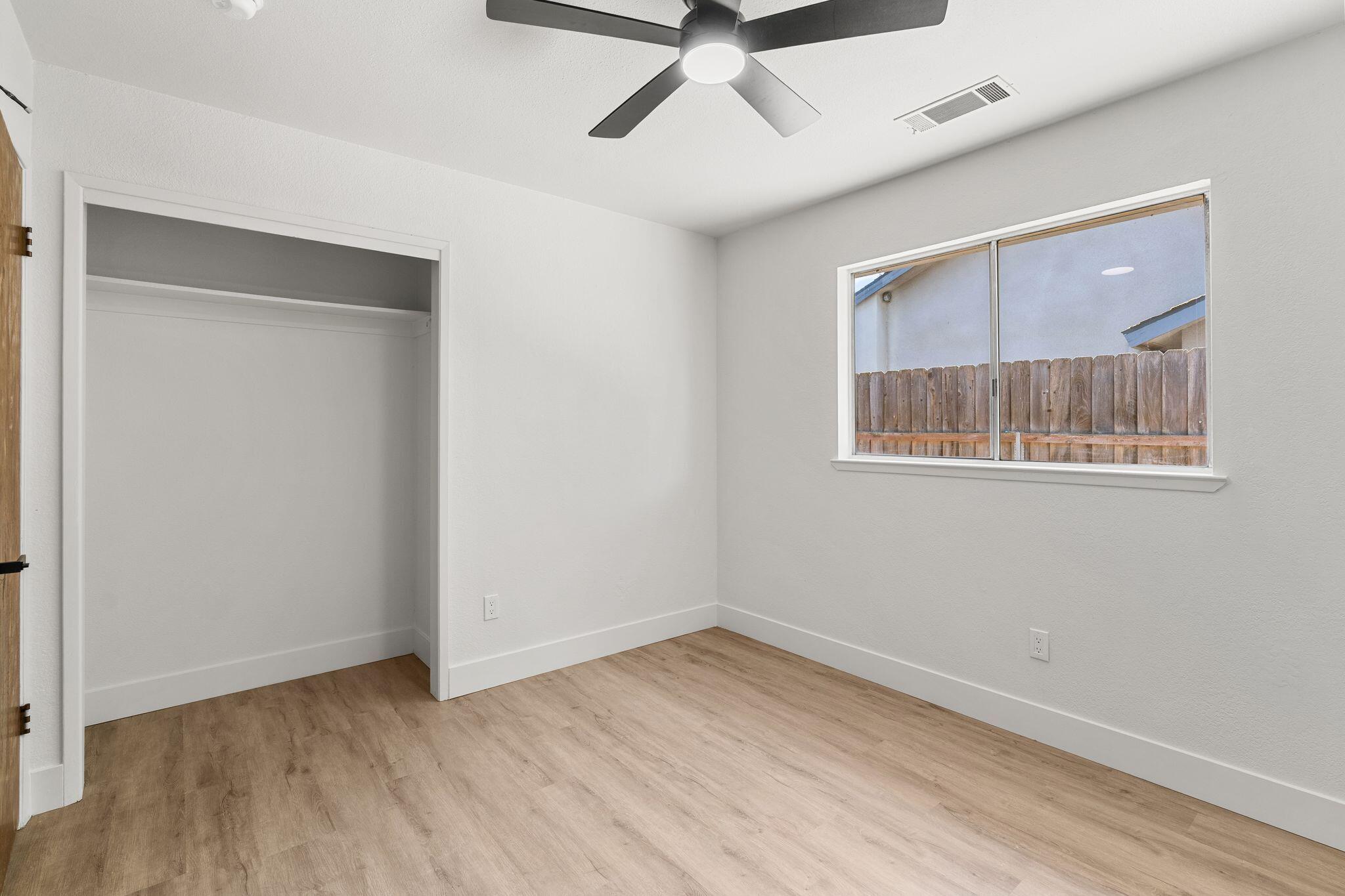 2500 N Charter Oak Ct, Visalia, CA 93292