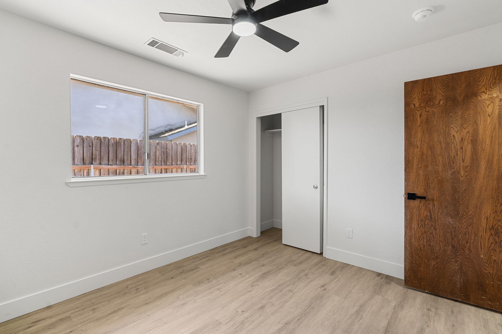 2500 N Charter Oak Ct, Visalia, CA 93292
