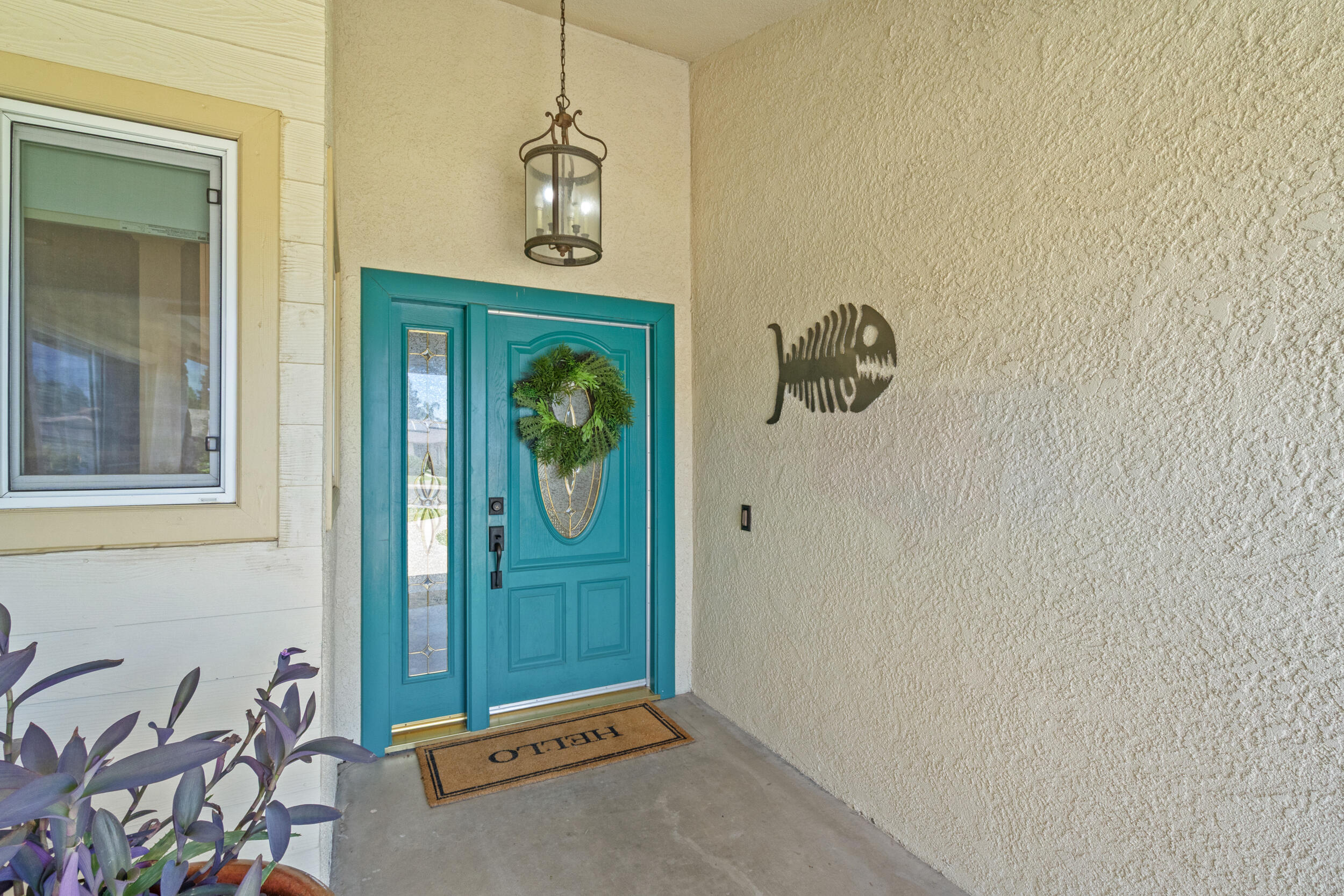 1096 N Beverly St, Porterville, CA 93257