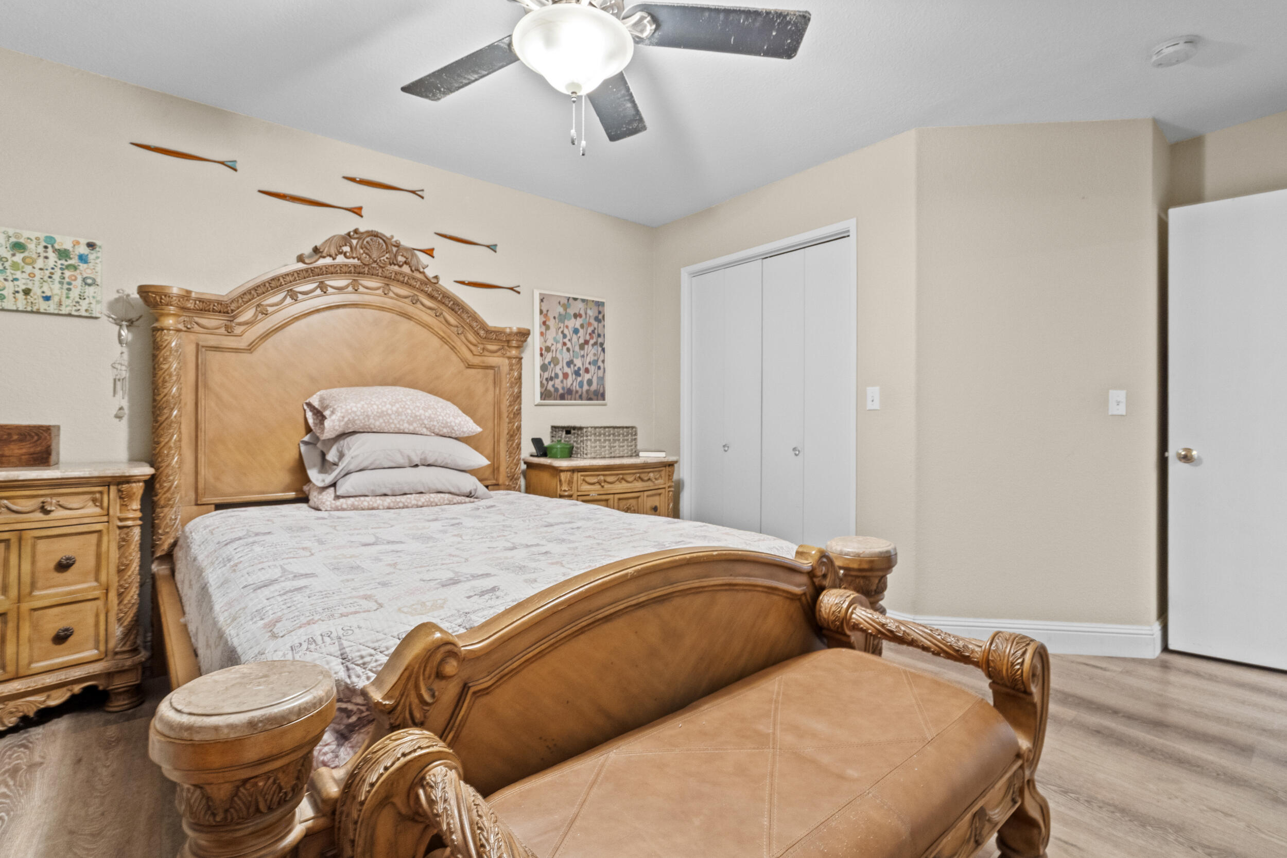 1096 N Beverly St, Porterville, CA 93257