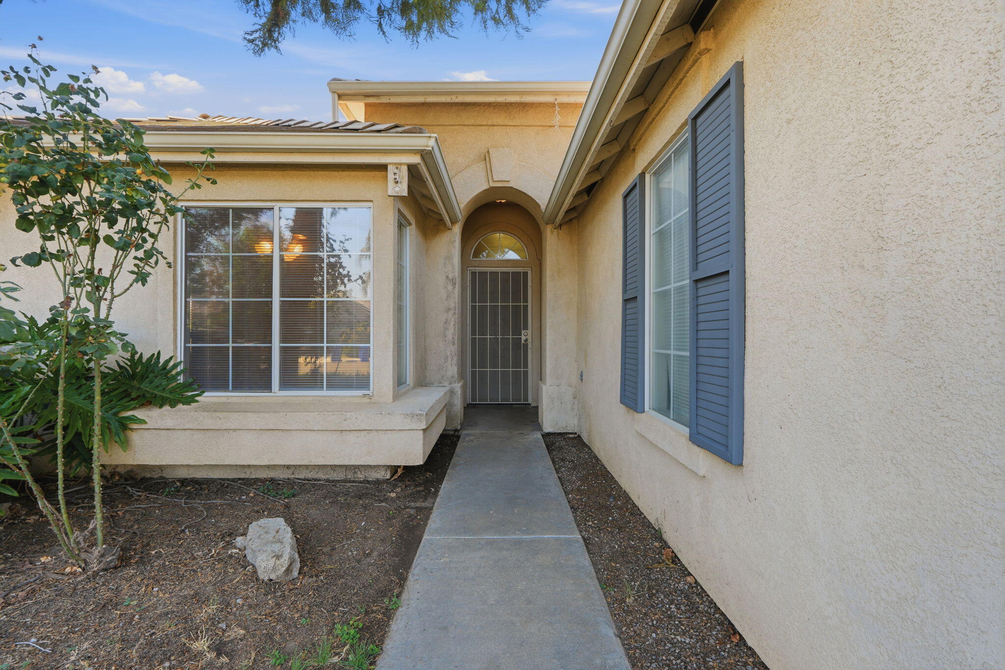 1927 W Monache Ave, Porterville, CA 93257