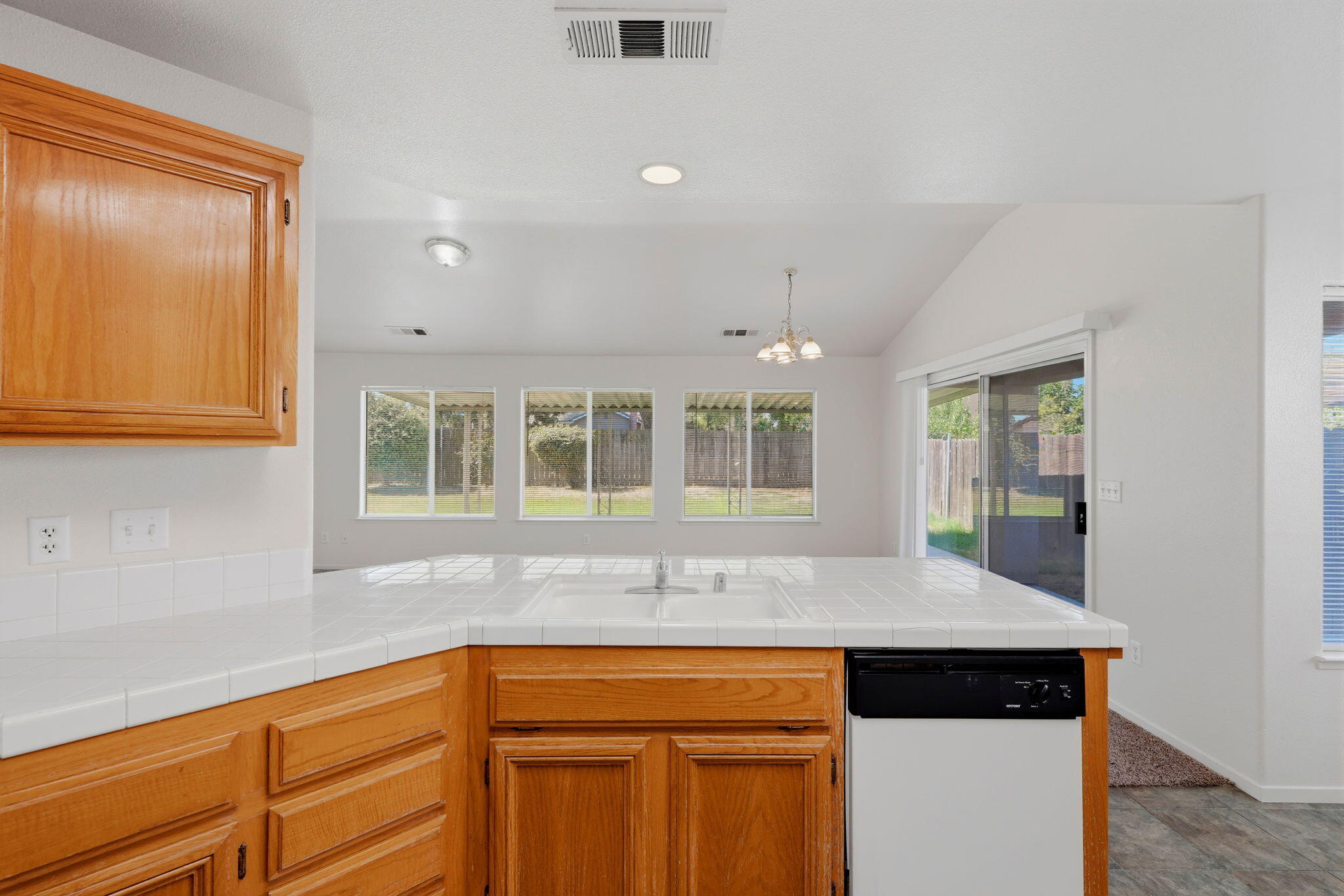 1927 W Monache Ave, Porterville, CA 93257