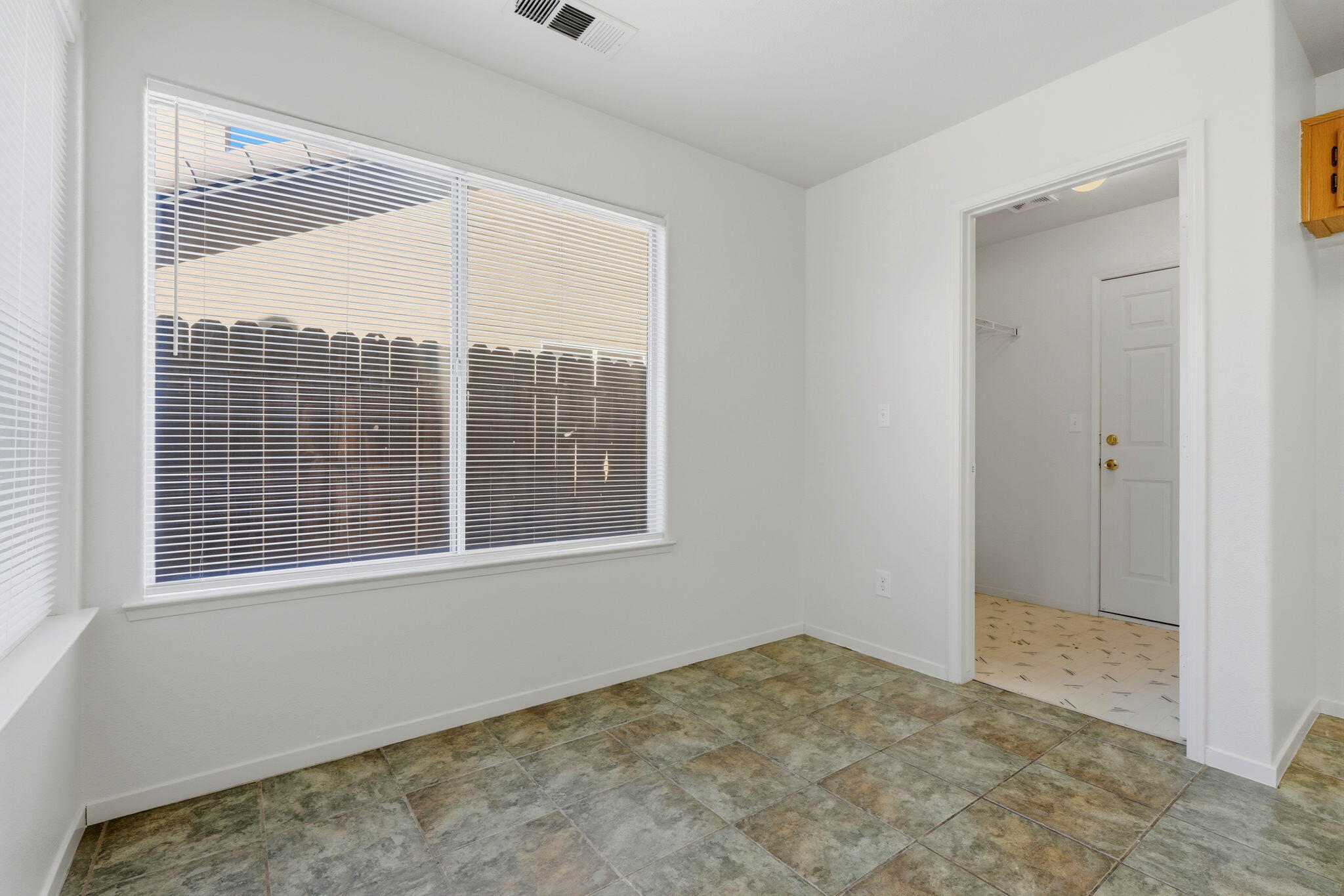 1927 W Monache Ave, Porterville, CA 93257