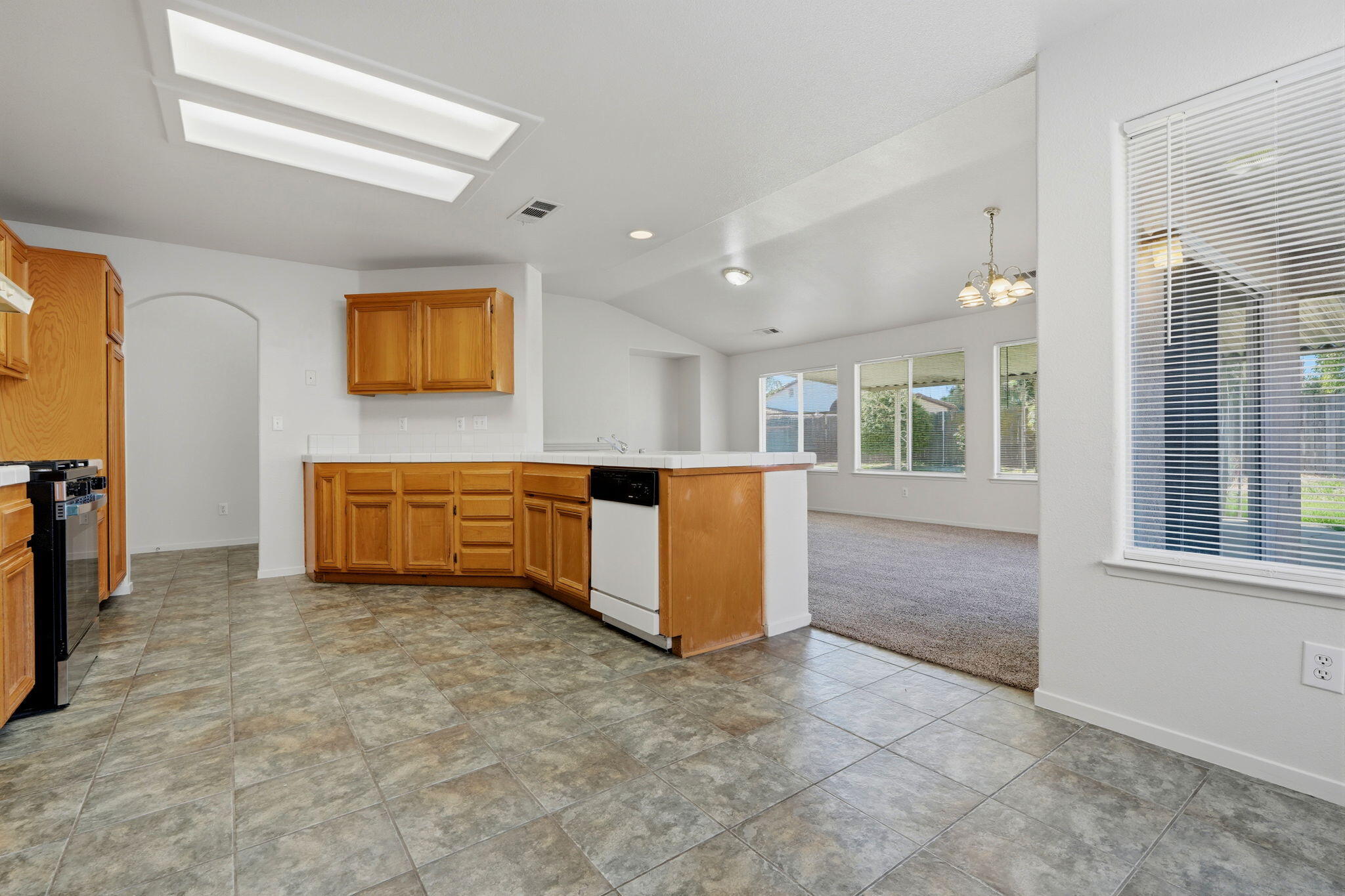 1927 W Monache Ave, Porterville, CA 93257