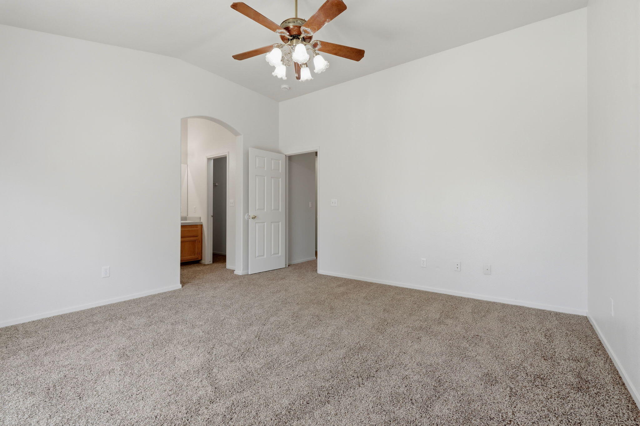 1927 W Monache Ave, Porterville, CA 93257