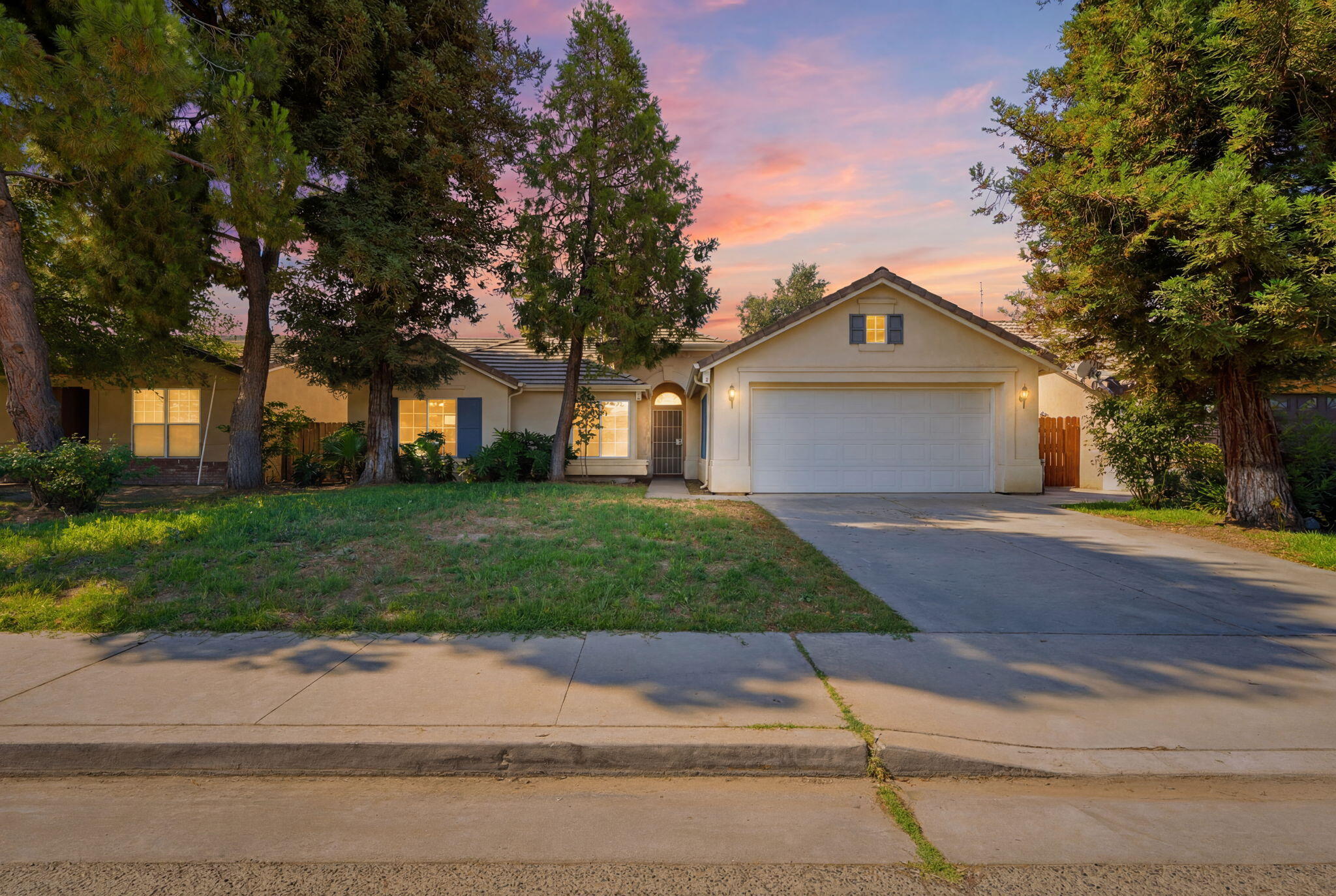1927 W Monache Ave, Porterville, CA 93257