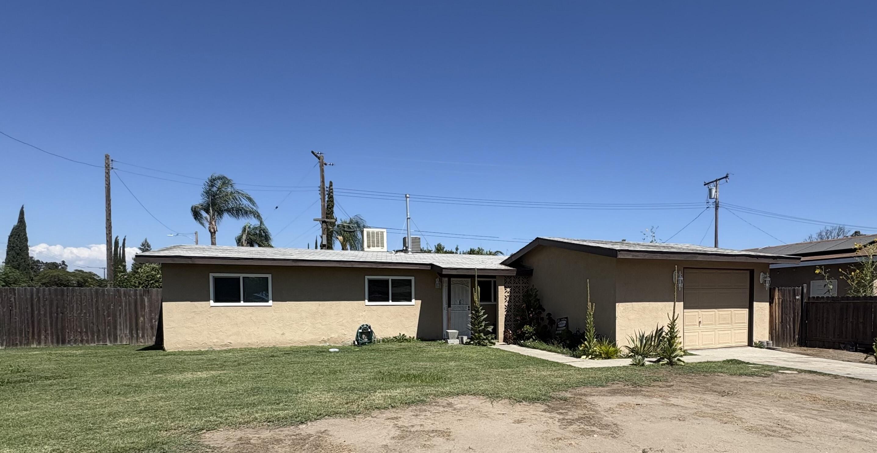 1312 N Gowdy St, Visalia, CA 93292