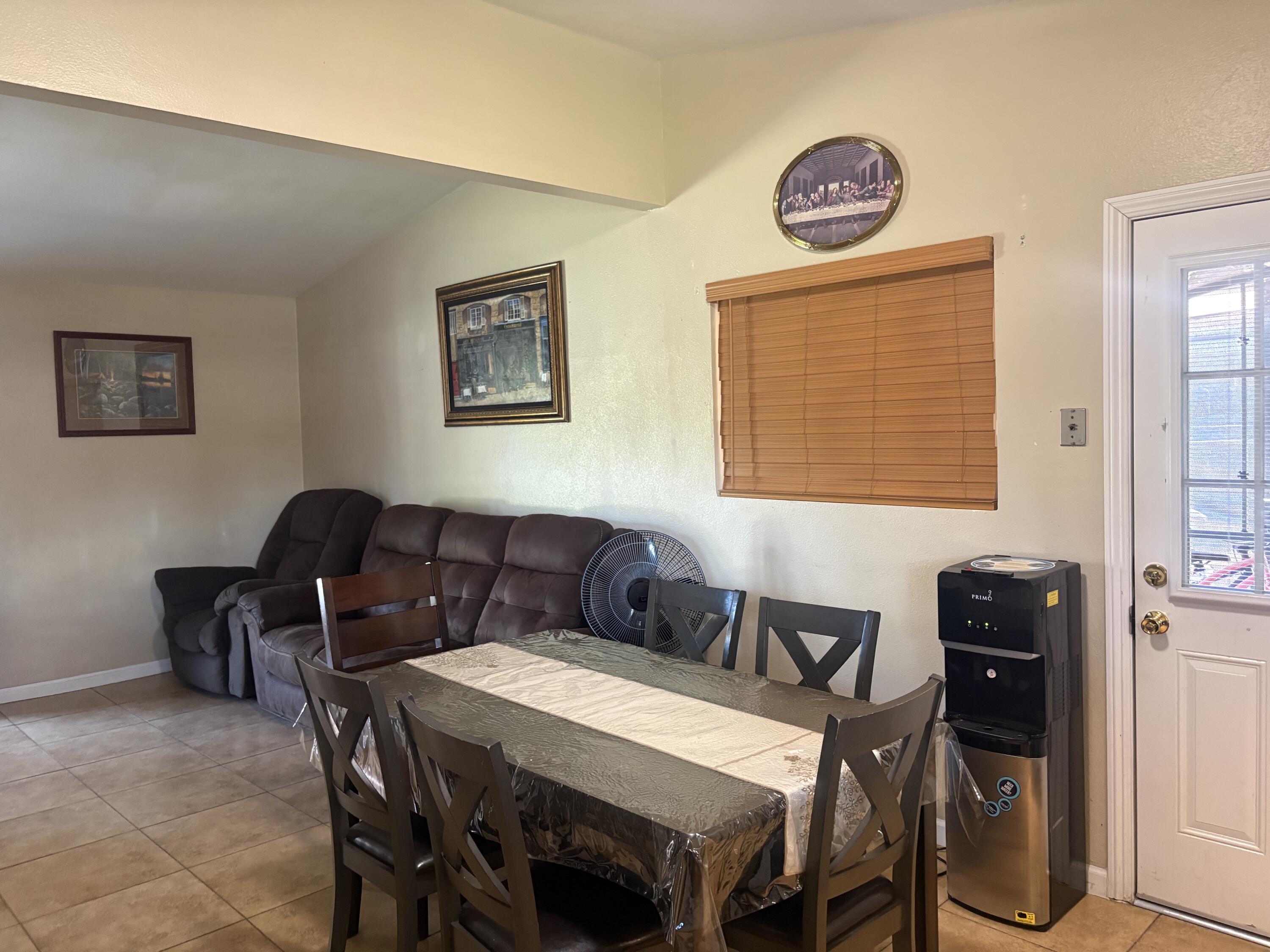 1312 N Gowdy St, Visalia, CA 93292