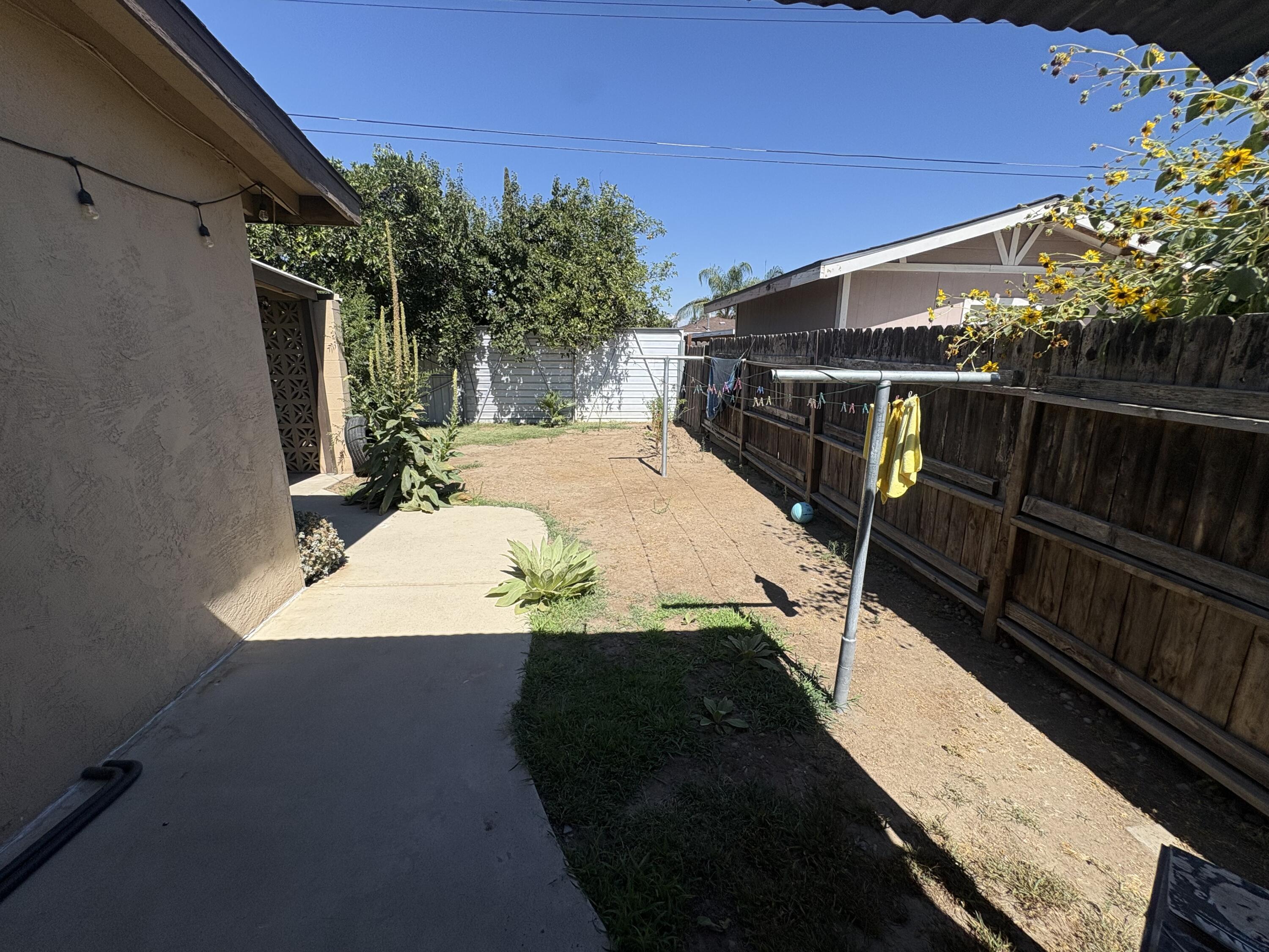 1312 N Gowdy St, Visalia, CA 93292