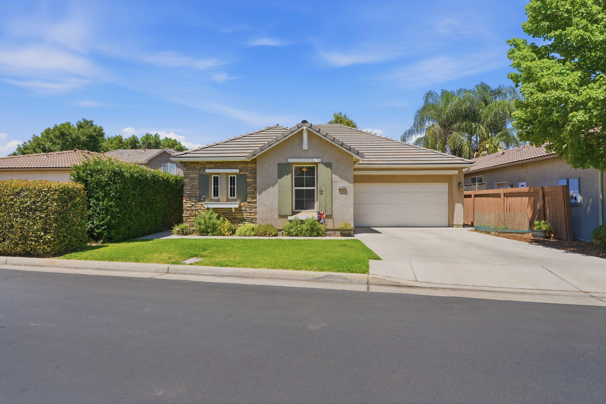 5102 W Fiano, Visalia, CA 93291