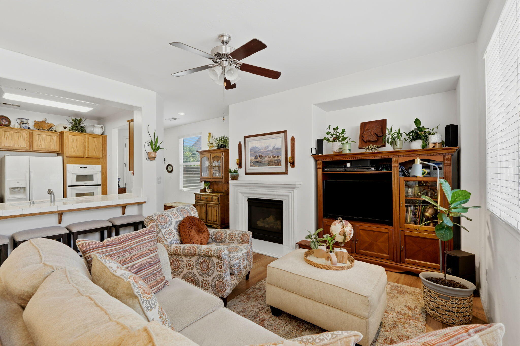 5102 W Fiano, Visalia, CA 93291