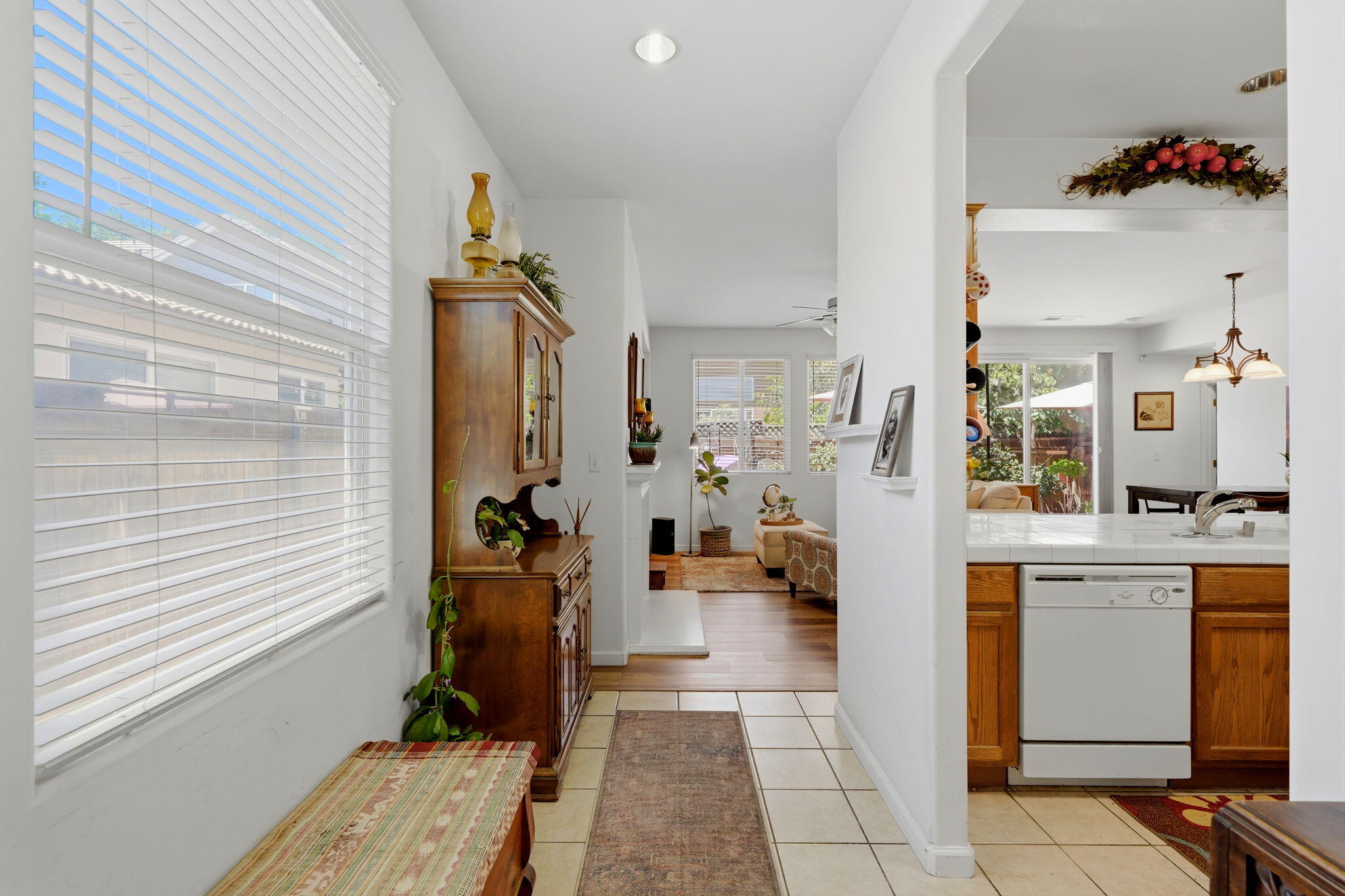 5102 W Fiano, Visalia, CA 93291