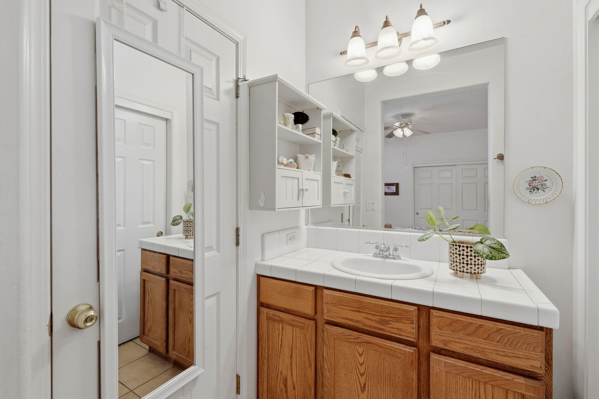 5102 W Fiano, Visalia, CA 93291