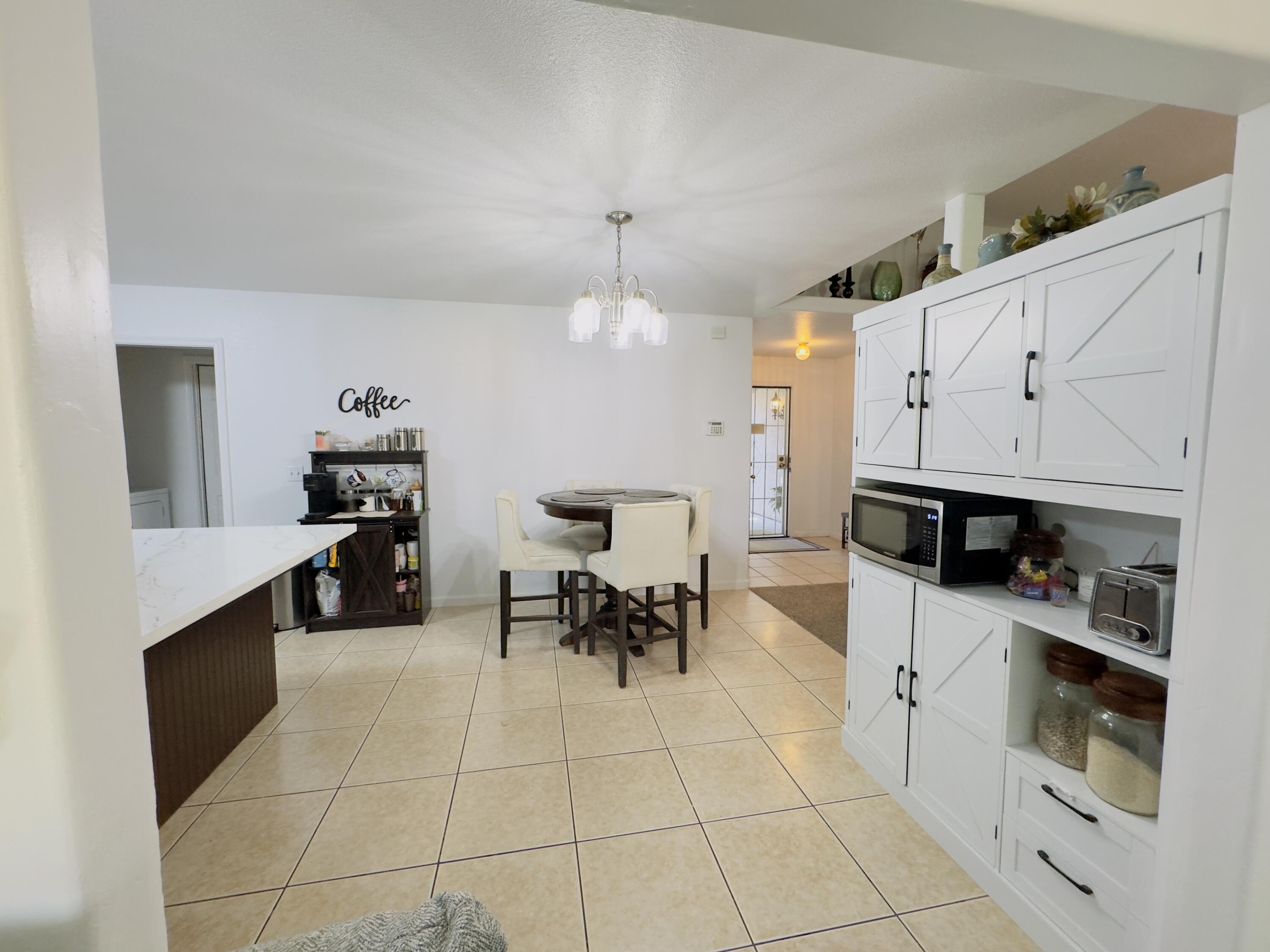 1009 S Elverta St, Visalia, CA 93292