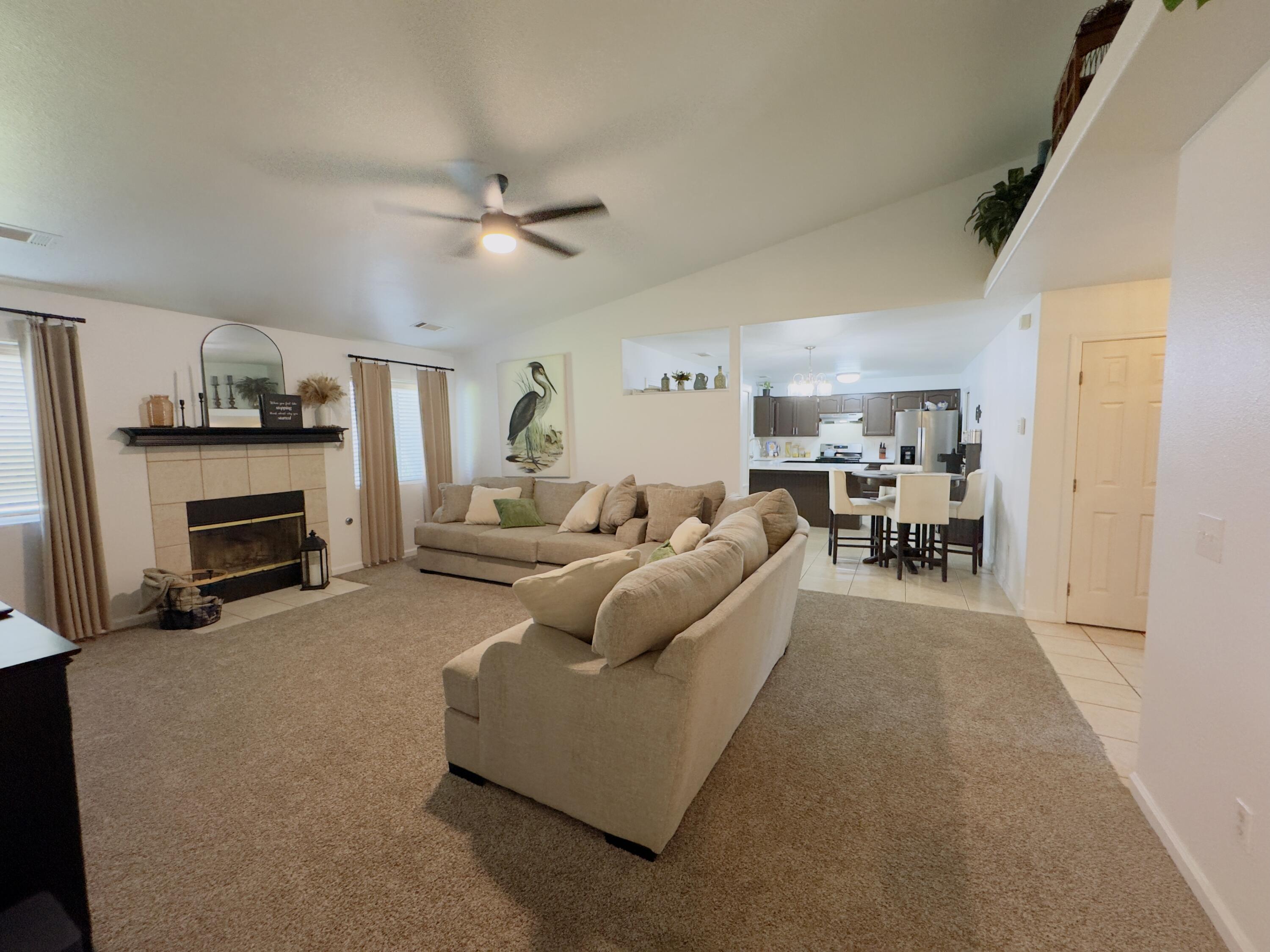 1009 S Elverta St, Visalia, CA 93292