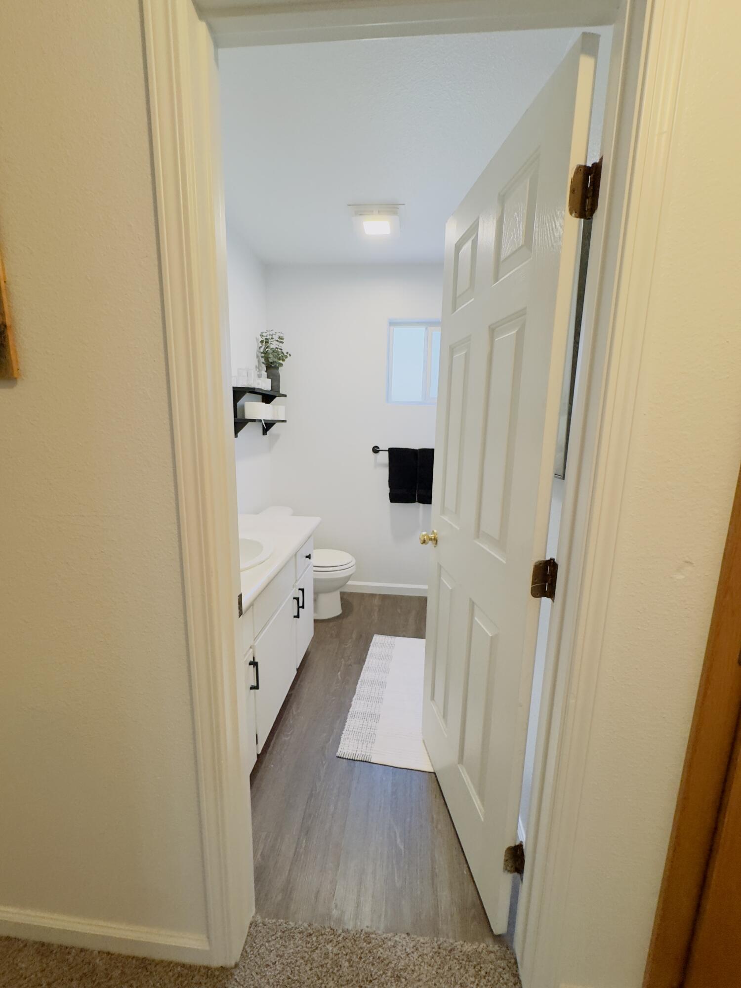 1009 S Elverta St, Visalia, CA 93292