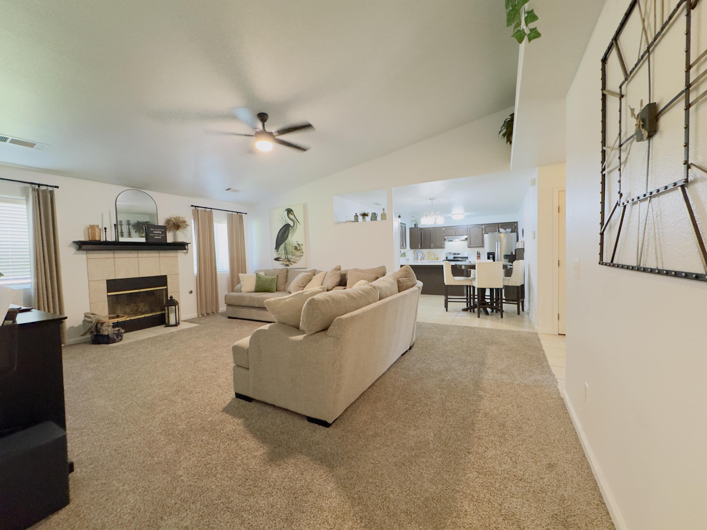 1009 S Elverta St, Visalia, CA 93292