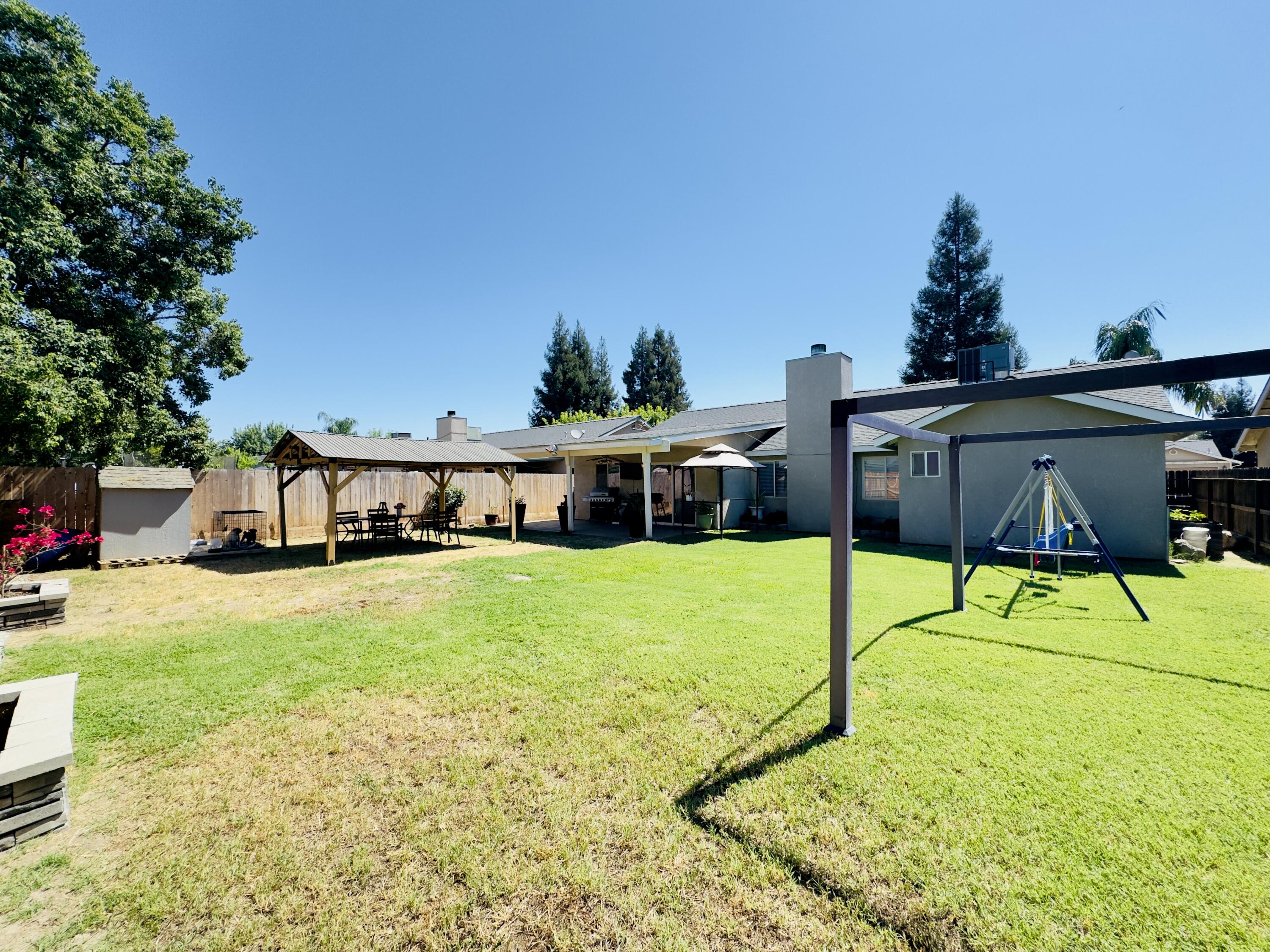 1009 S Elverta St, Visalia, CA 93292