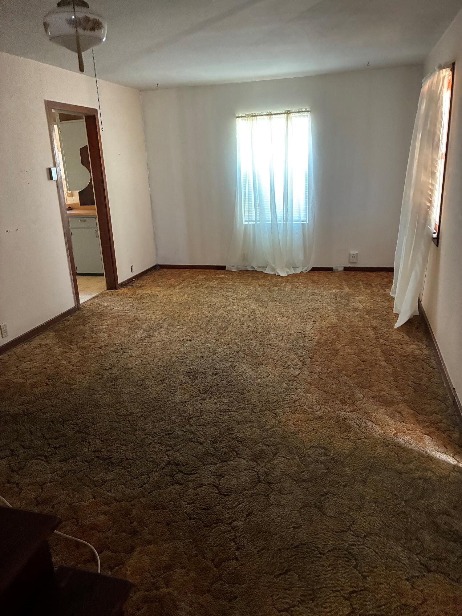 223 S Evans Rd, Tipton, CA 93272