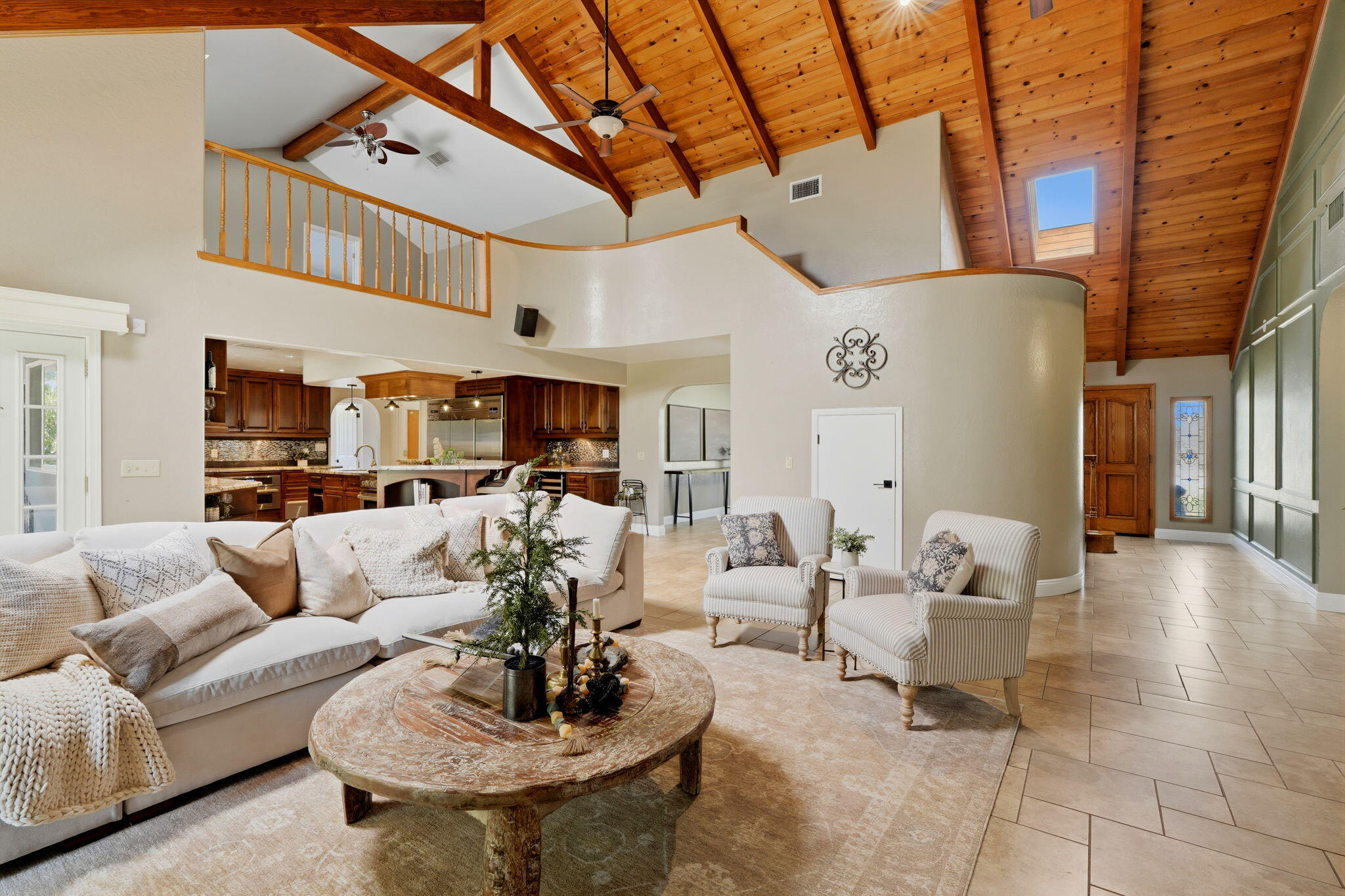 1203 N Tommy Ct, Visalia, CA 93291
