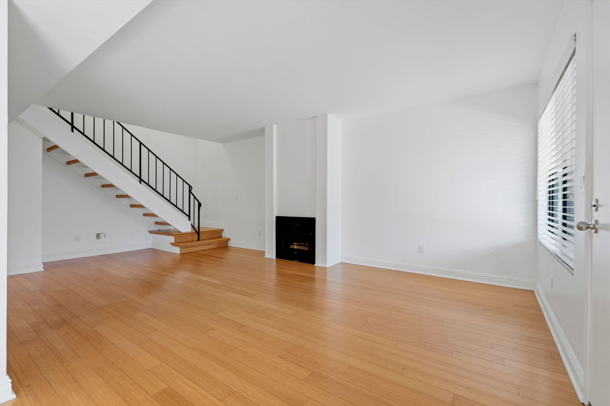 1160 Sumner Pl #C, Santa Maria, CA 93455