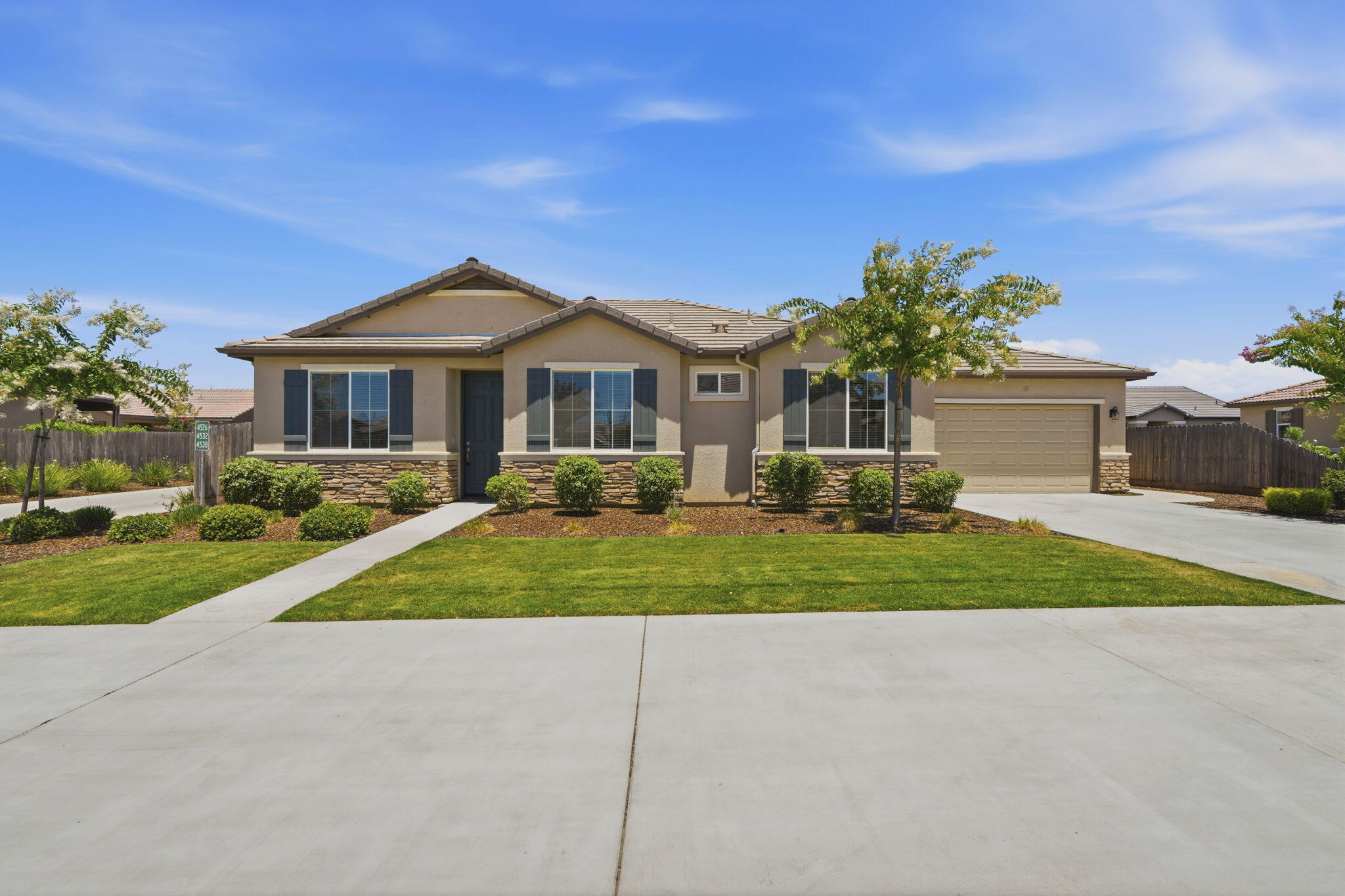 4520 W Flagstaff Ave, Visalia, CA 93291