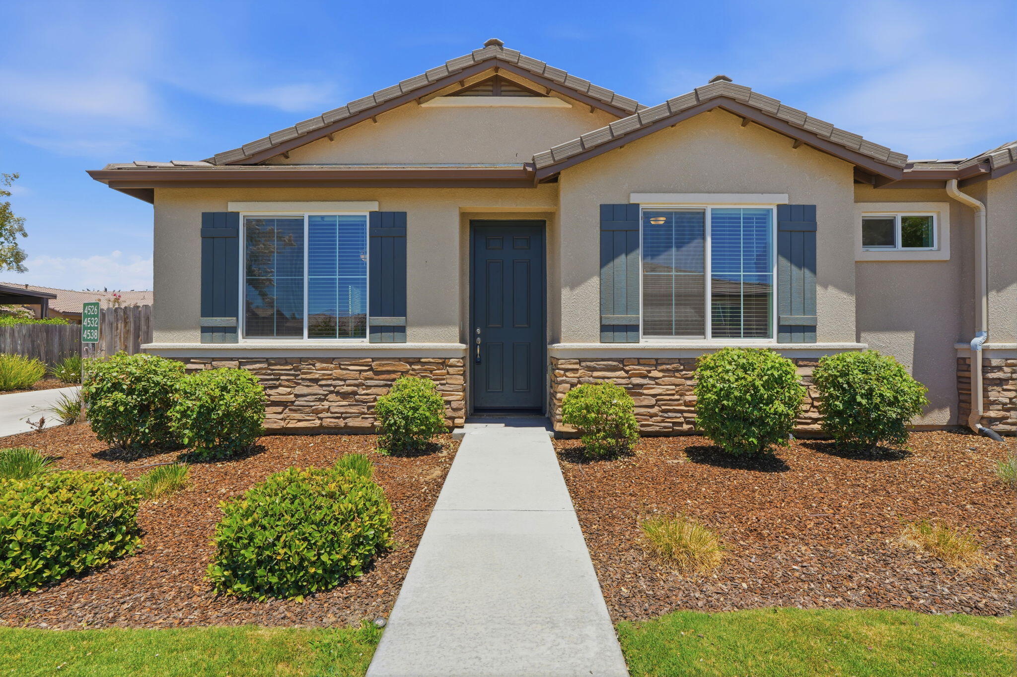 4520 W Flagstaff Ave, Visalia, CA 93291