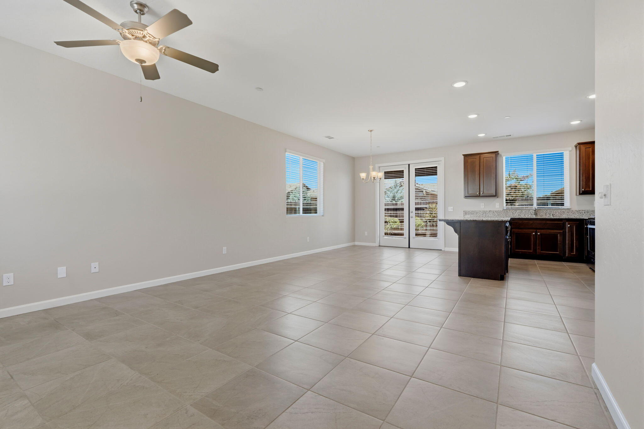 4520 W Flagstaff Ave, Visalia, CA 93291