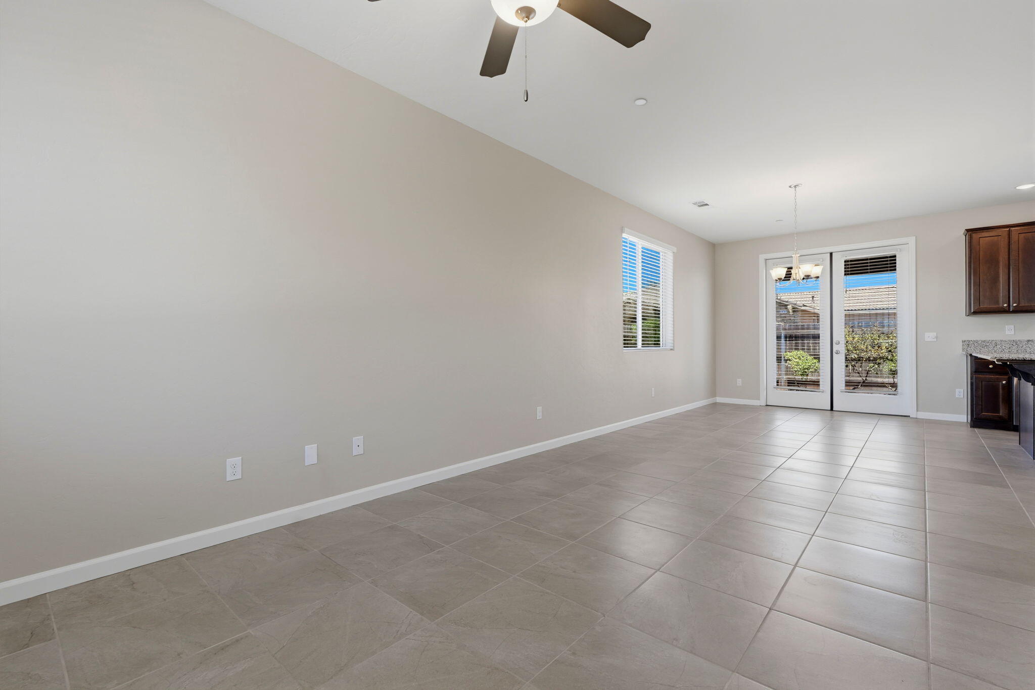 4520 W Flagstaff Ave, Visalia, CA 93291