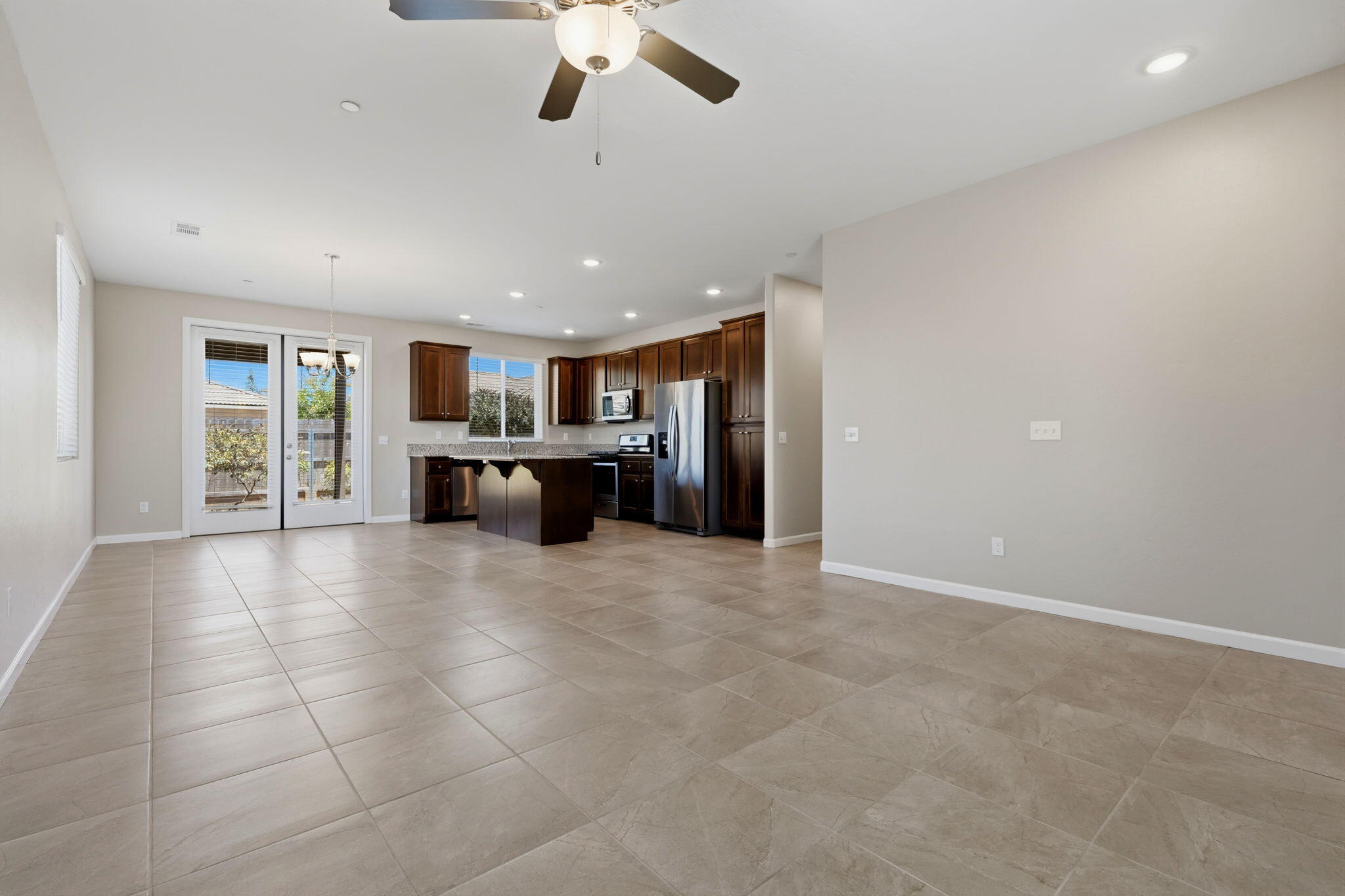 4520 W Flagstaff Ave, Visalia, CA 93291