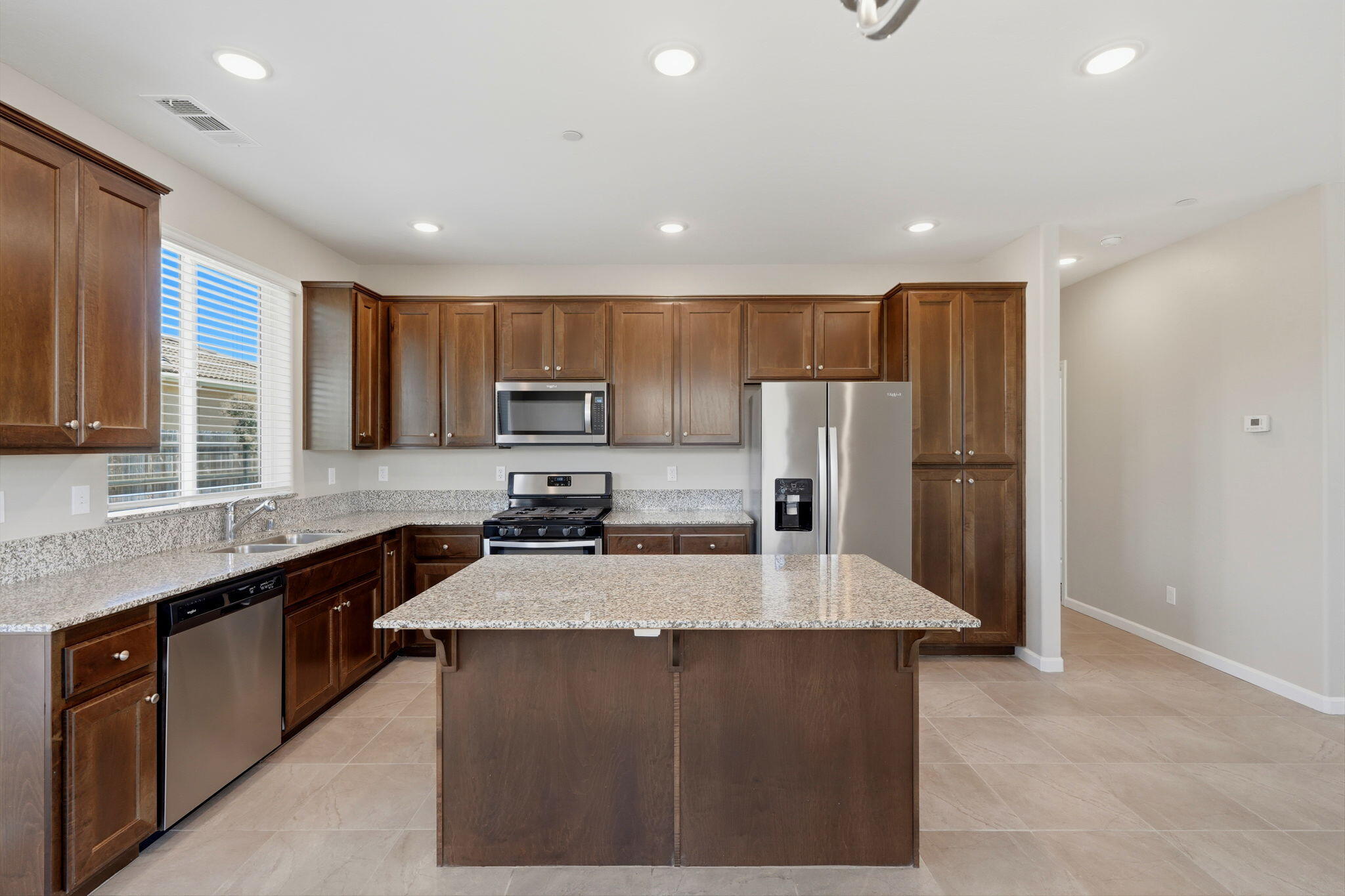 4520 W Flagstaff Ave, Visalia, CA 93291