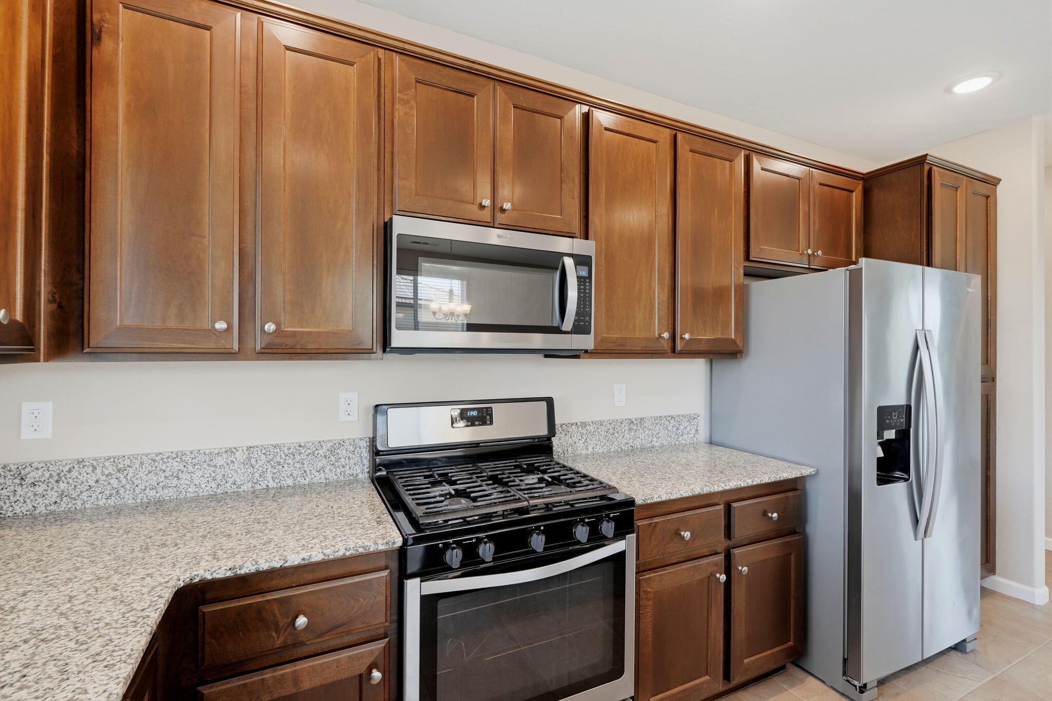4520 W Flagstaff Ave, Visalia, CA 93291
