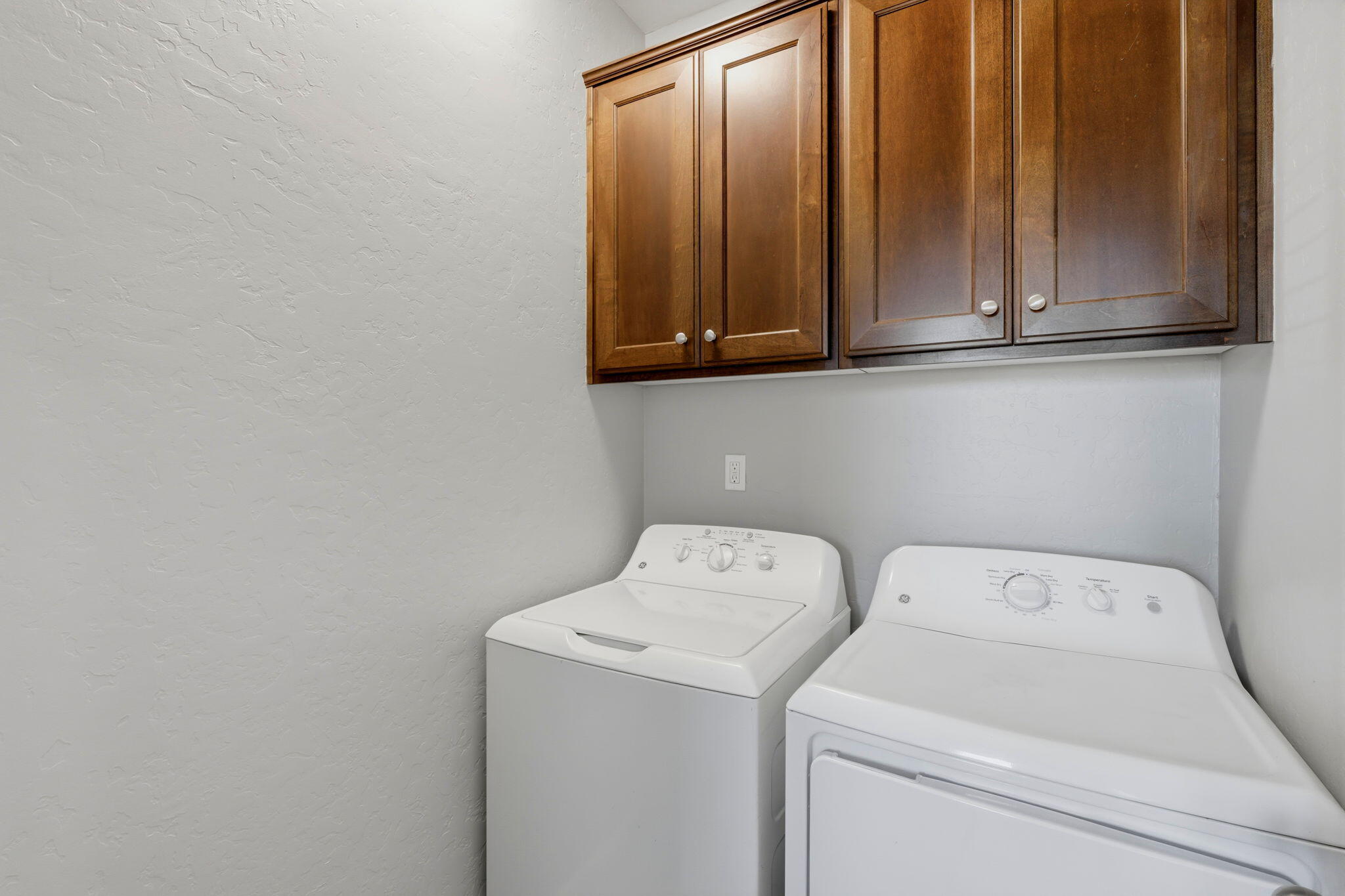4520 W Flagstaff Ave, Visalia, CA 93291