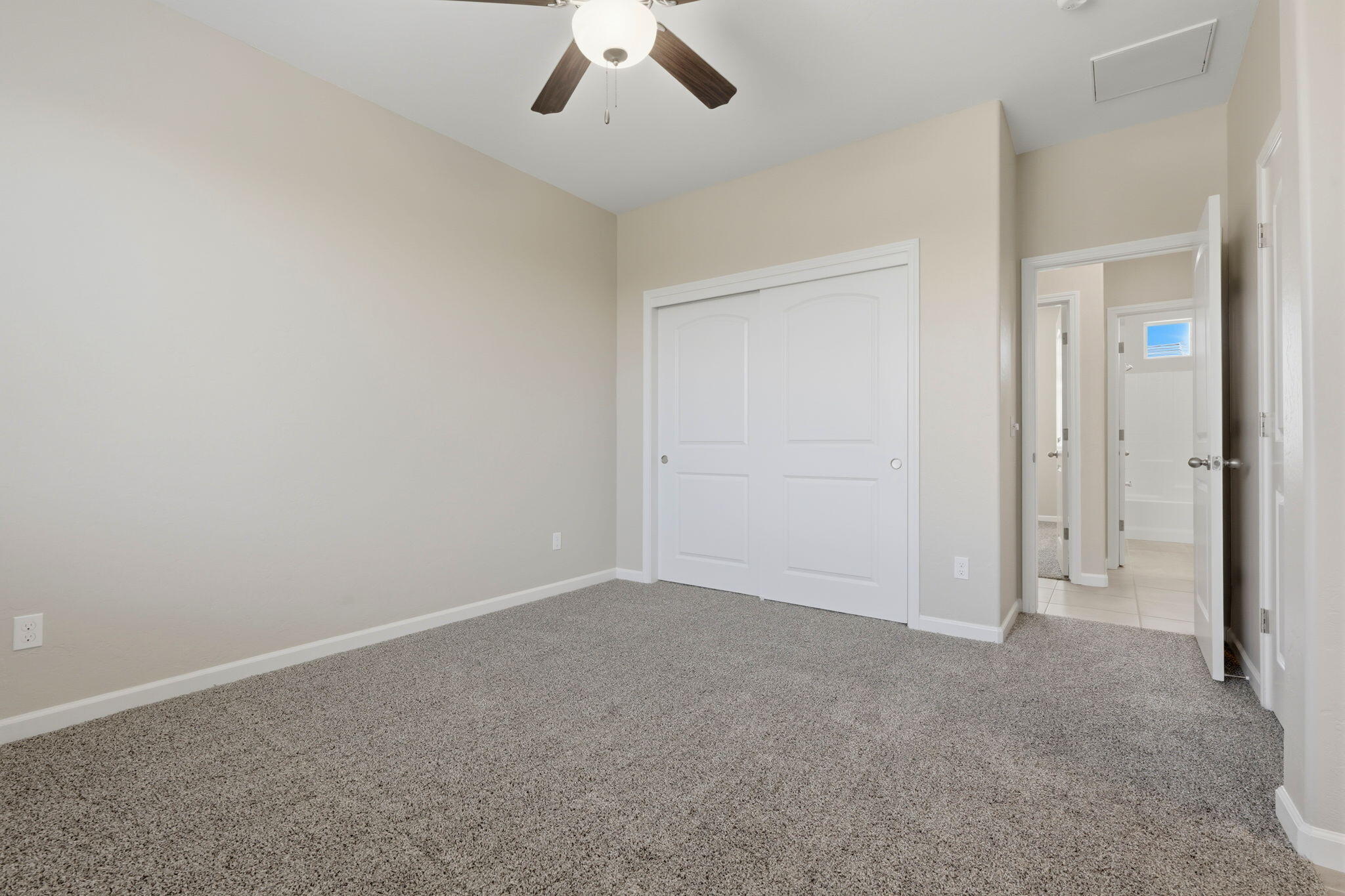 4520 W Flagstaff Ave, Visalia, CA 93291