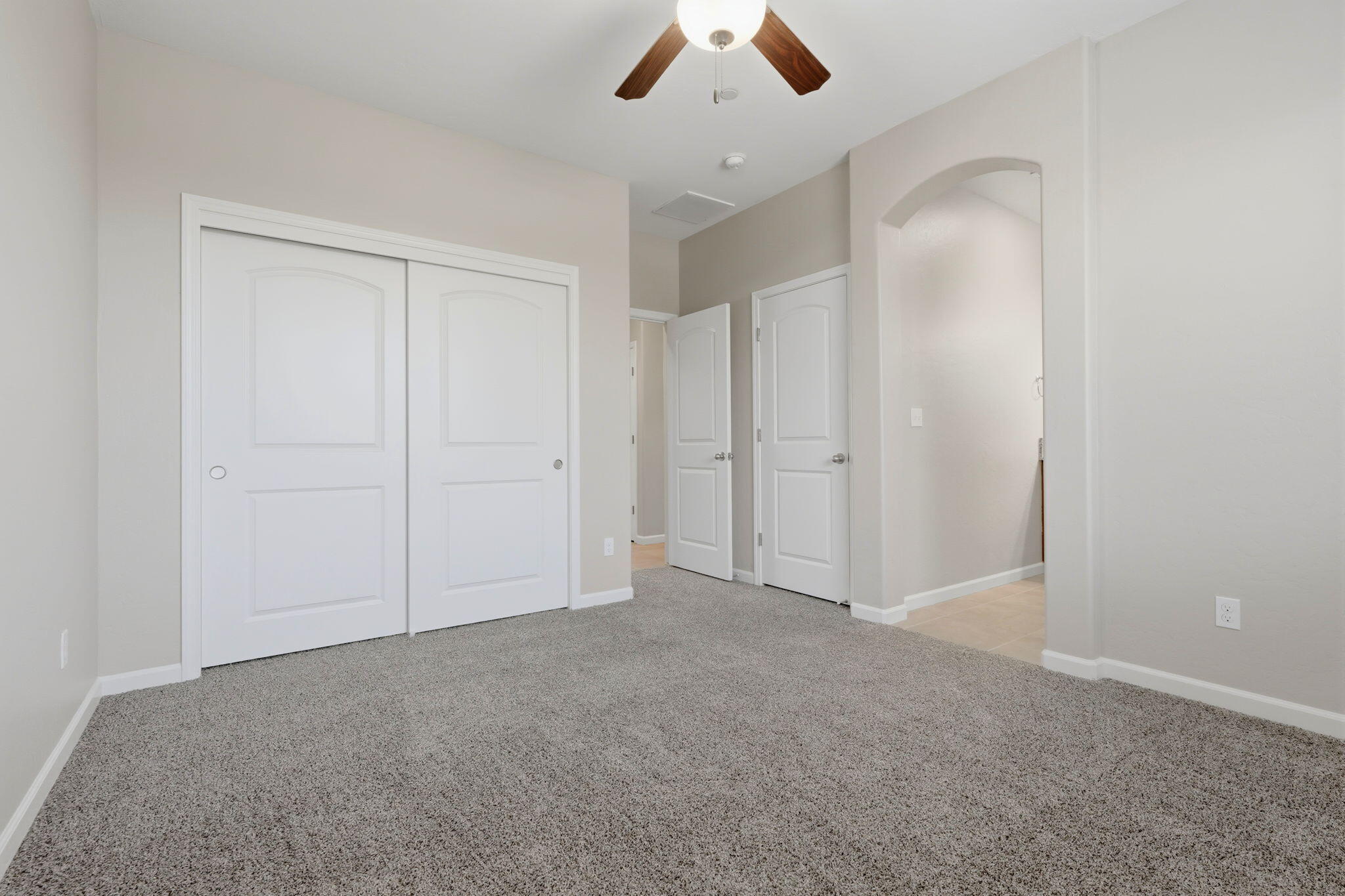 4520 W Flagstaff Ave, Visalia, CA 93291
