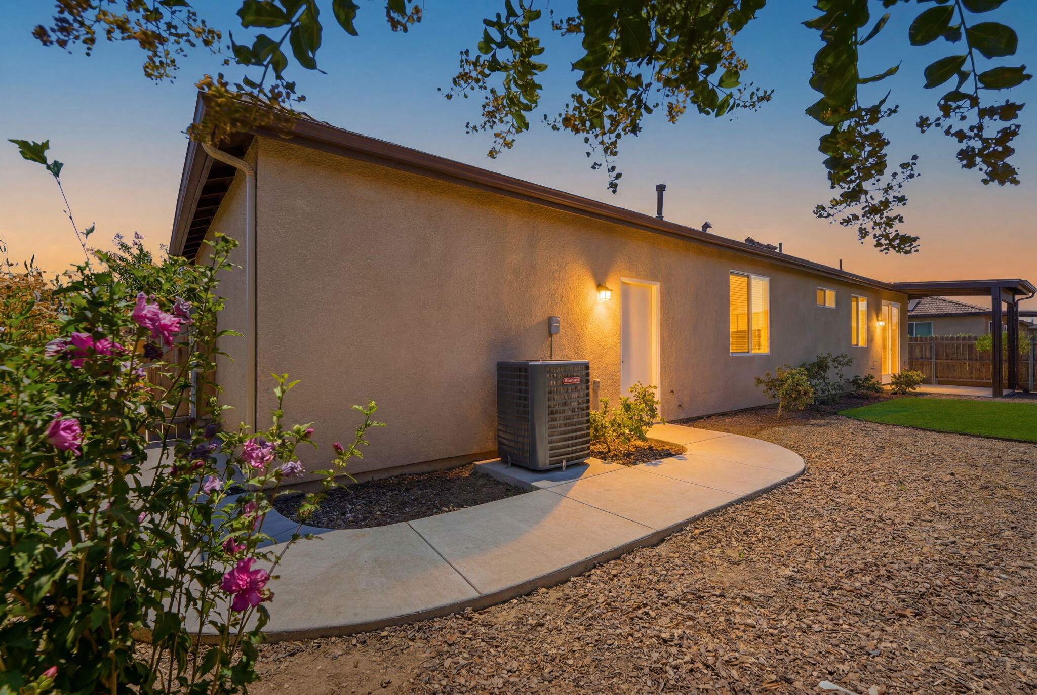 4520 W Flagstaff Ave, Visalia, CA 93291