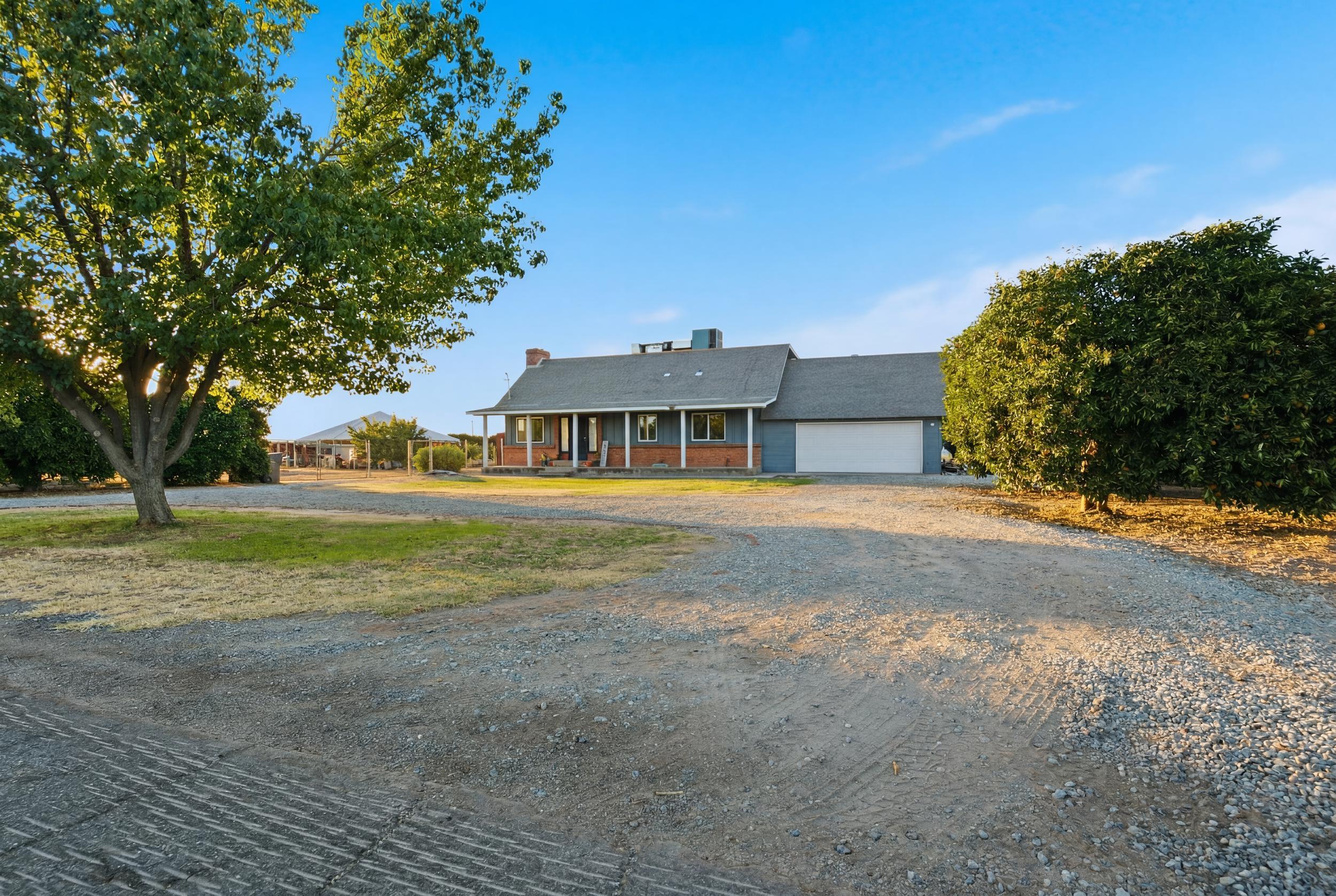 23344 Ave 224, Lindsay, CA 93247