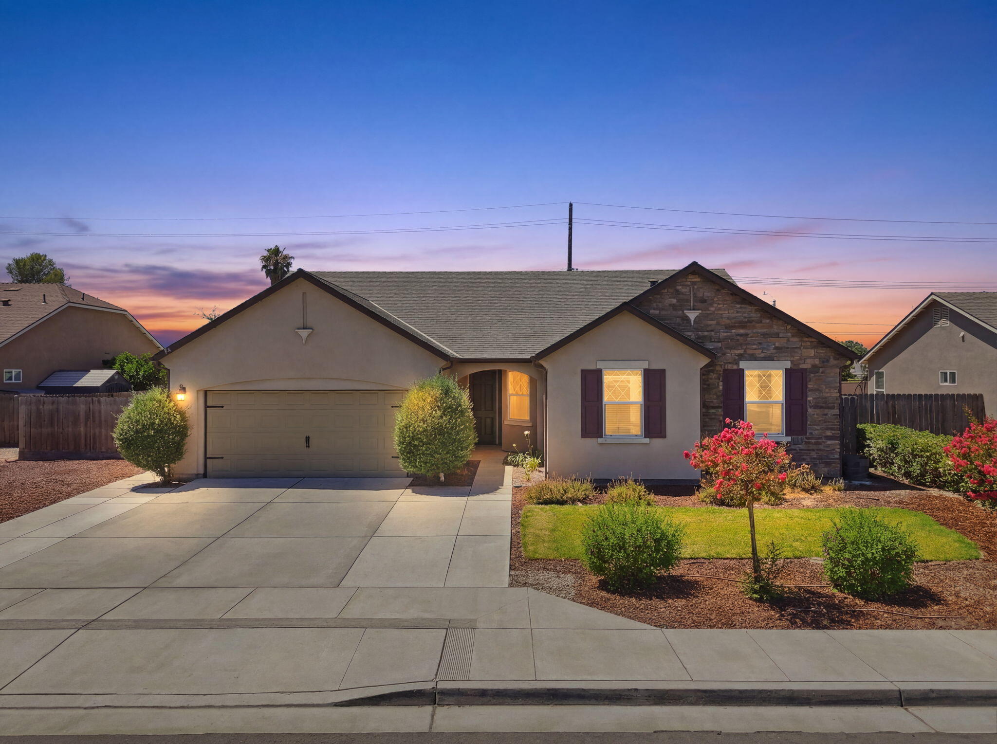 1361 Hoover Way, Hanford, CA 93230