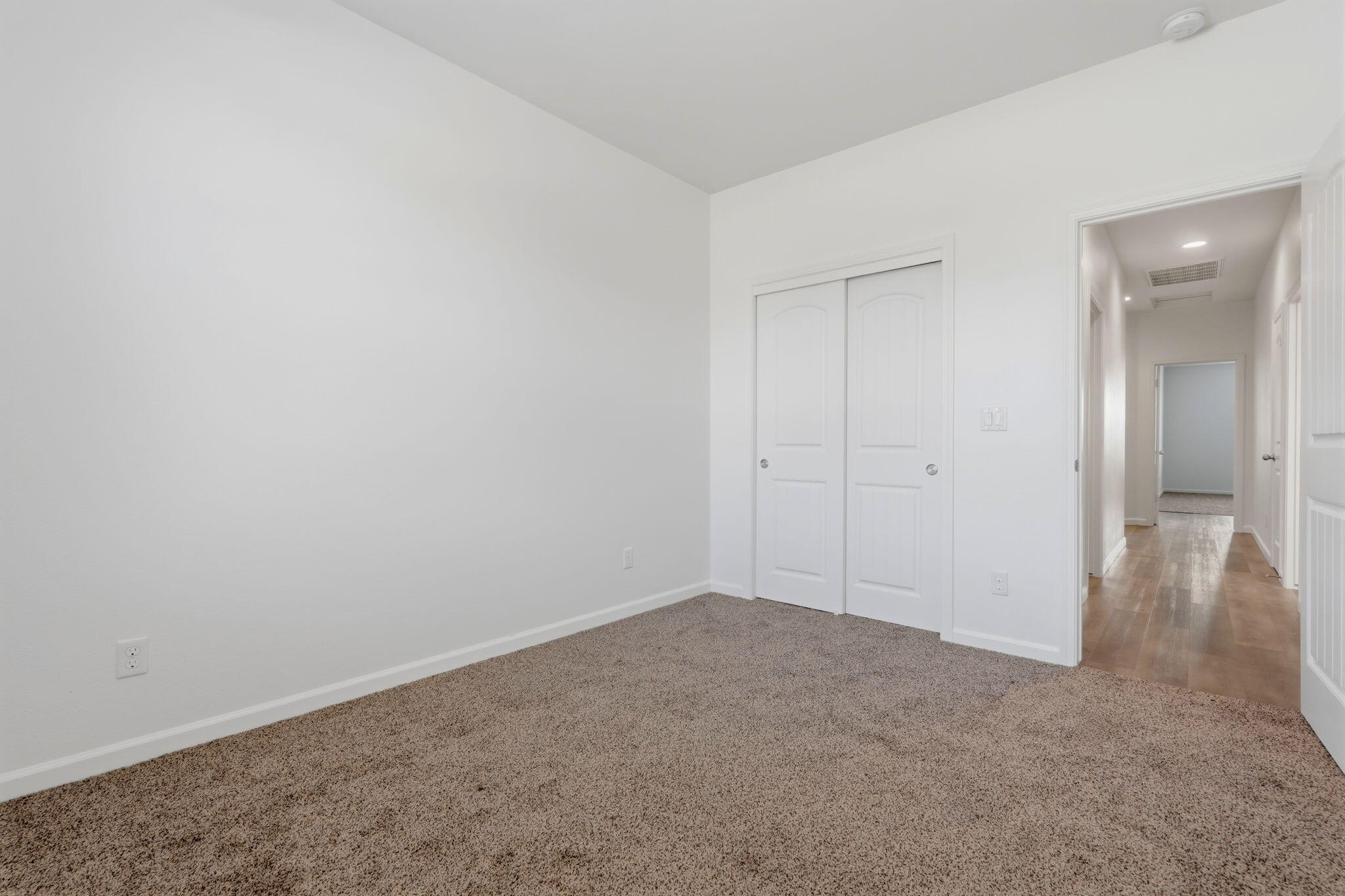 1361 Hoover Way, Hanford, CA 93230