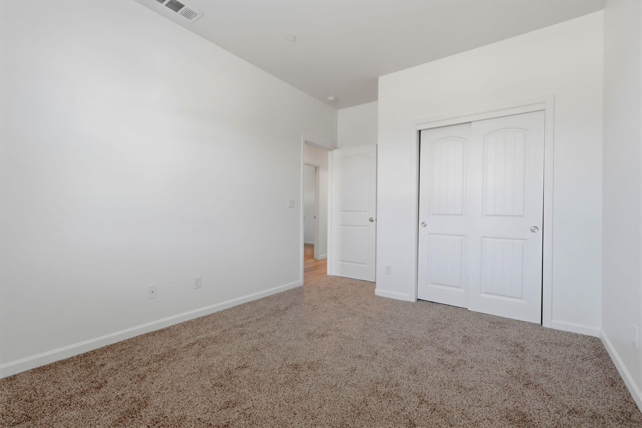 1361 Hoover Way, Hanford, CA 93230
