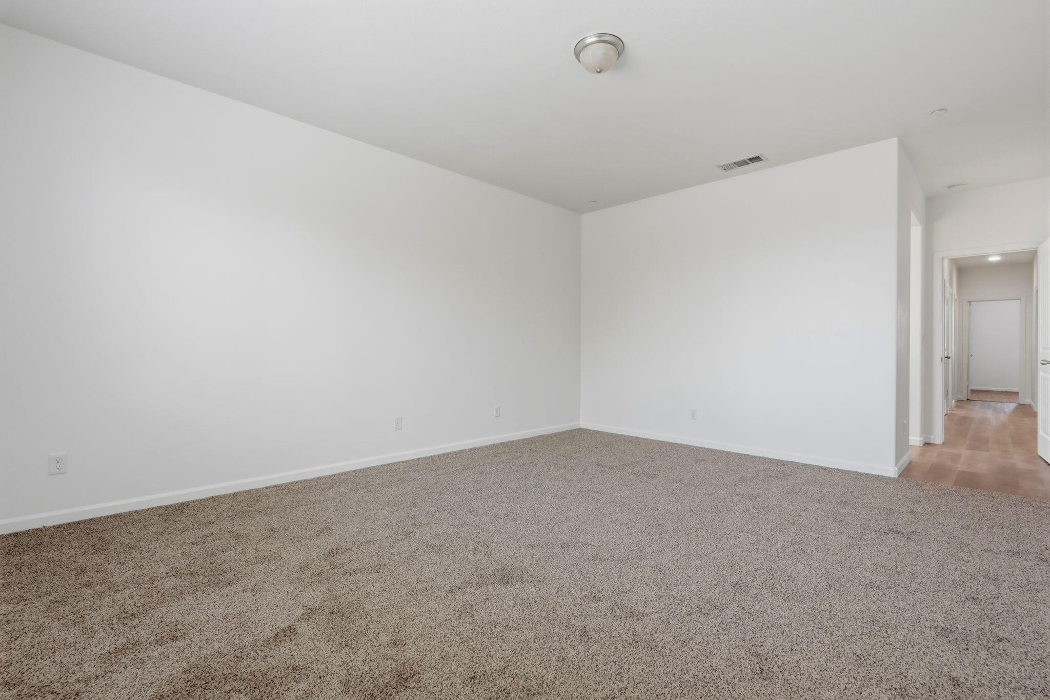1361 Hoover Way, Hanford, CA 93230