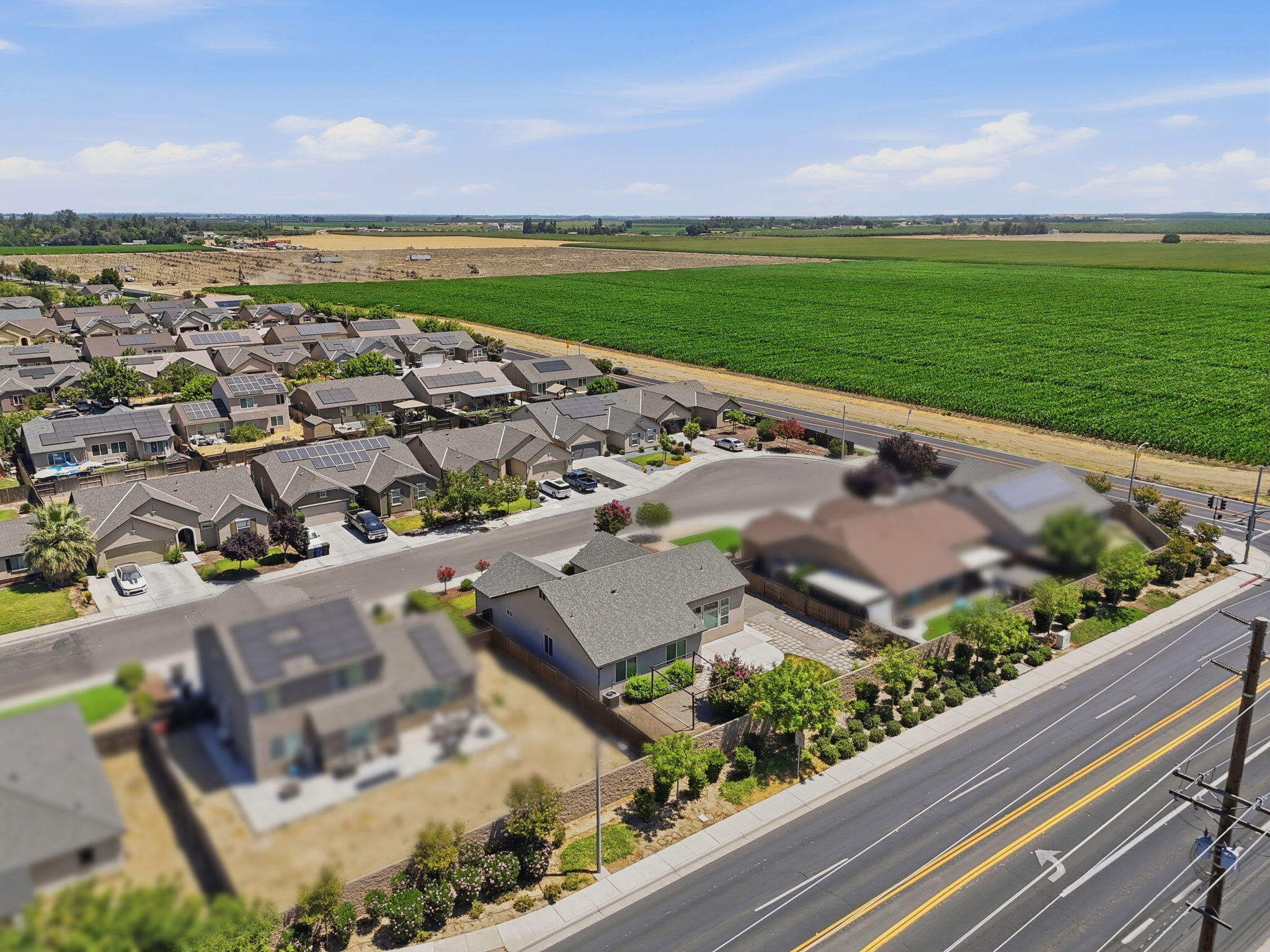 1361 Hoover Way, Hanford, CA 93230