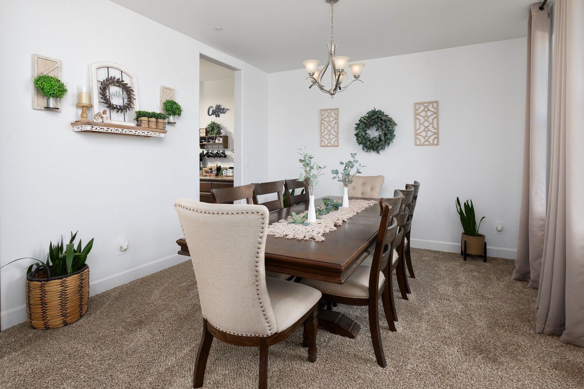 1140 Ridge Creek Estates Way, Dinuba, CA 93618